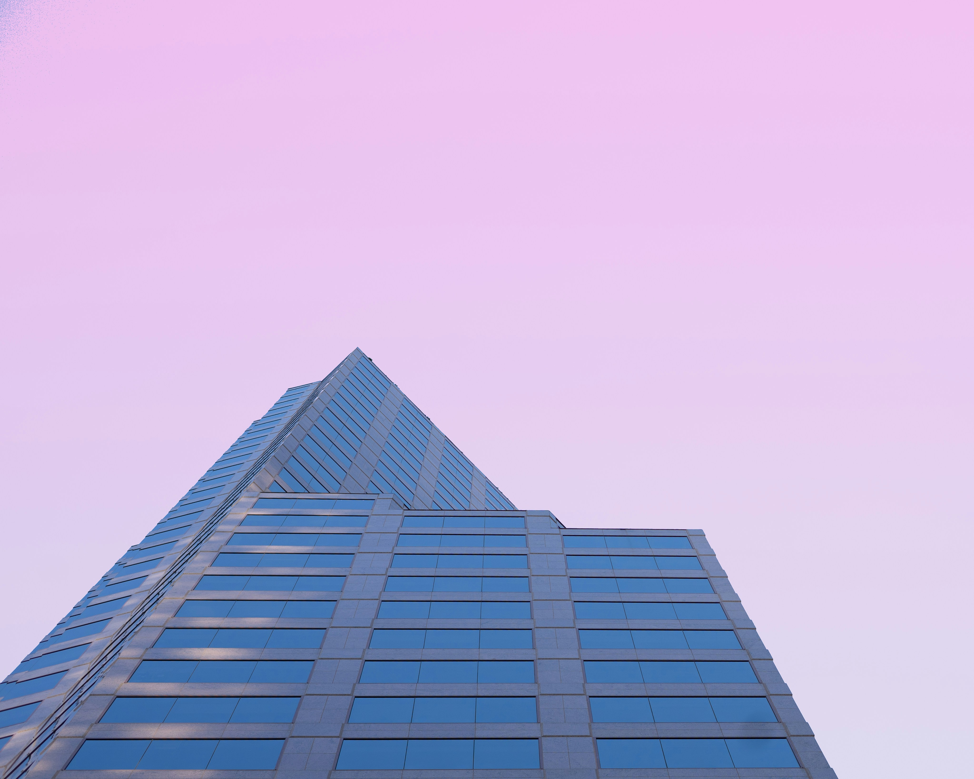 photo-1580160892320-e23593ab19f3?ixid=M3wxMjA3fDB8MXxzZWFyY2h8MTZ8fGhpZ2hzdGFrZXN8ZW58MHx8fHwxNzU0NDk0NTUxfDA\u0026ixlib=rb-4.1.0