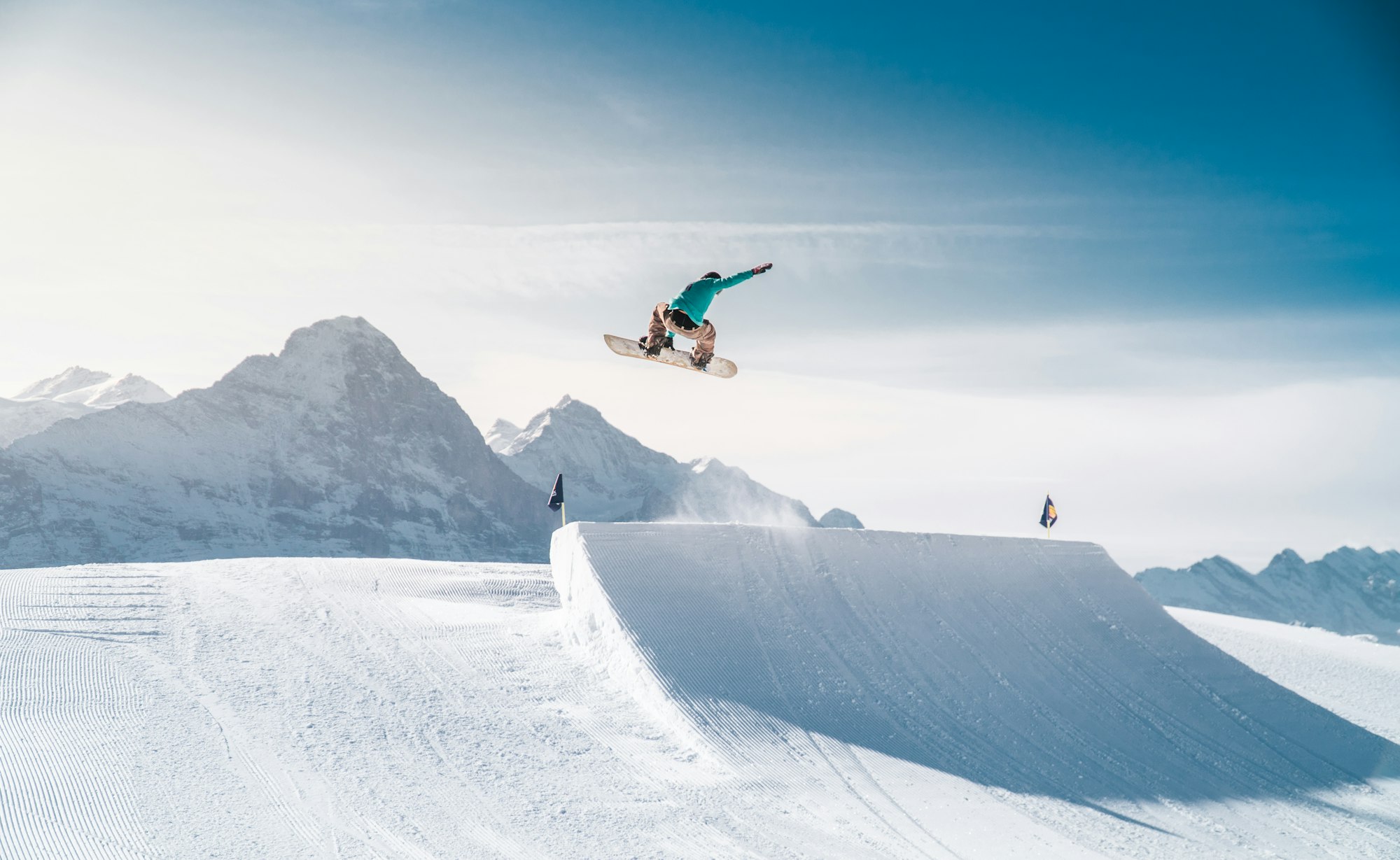 How to Snowboard