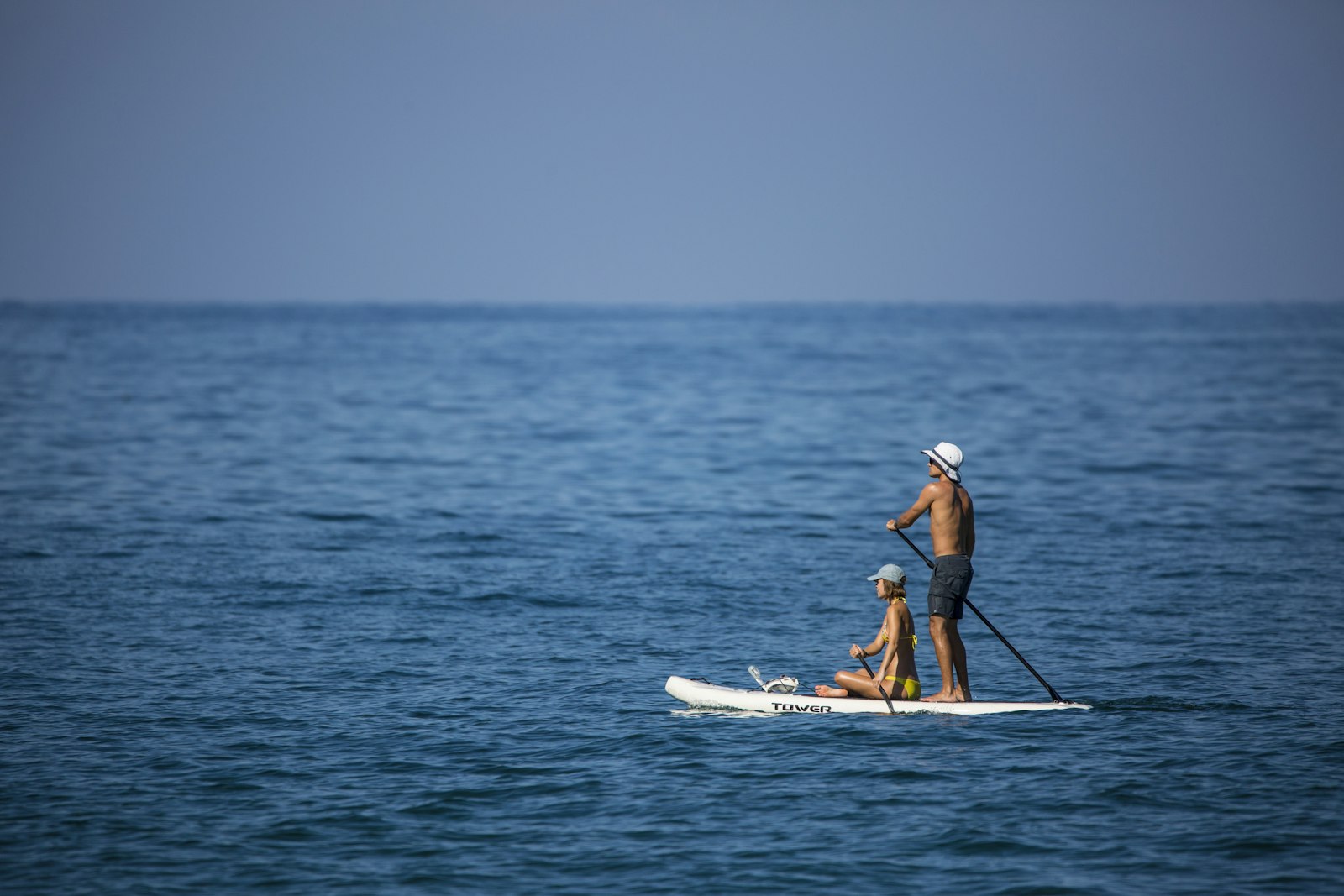 Canon EOS 5D Mark III + Sigma 150-600mm F5-6.3 DG OS HSM | C sample photo. 2 men in white photography