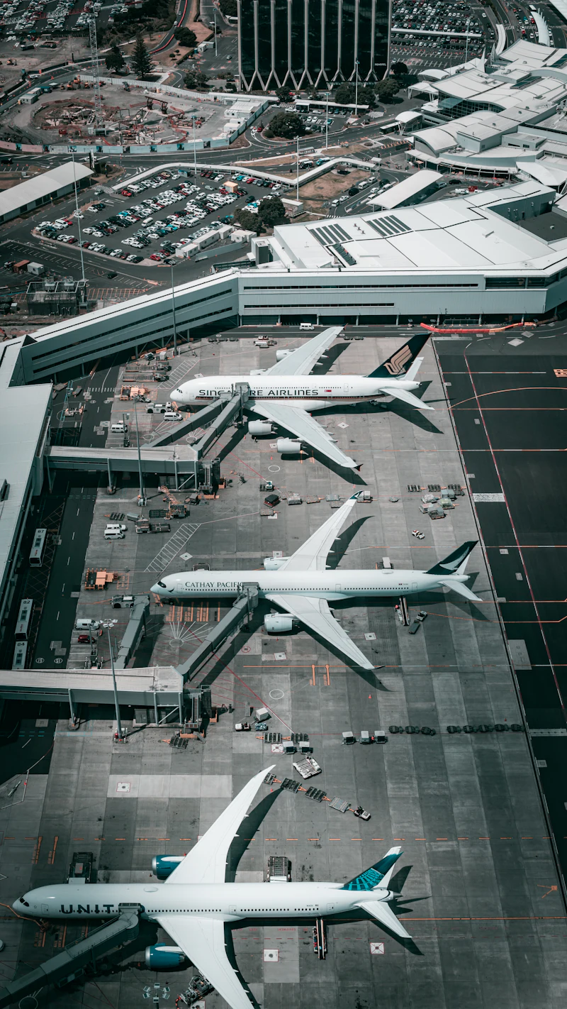 Avions vus du ciel sur le tarmac