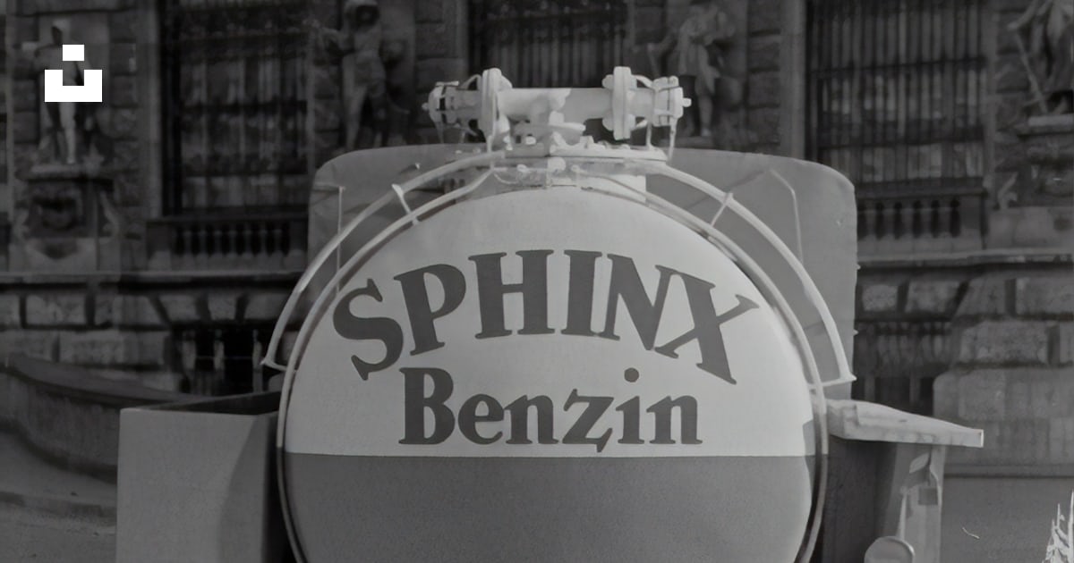 Grayscale photo of a UNK UNK UNK UNK photo – Free Grey Image on Unsplash