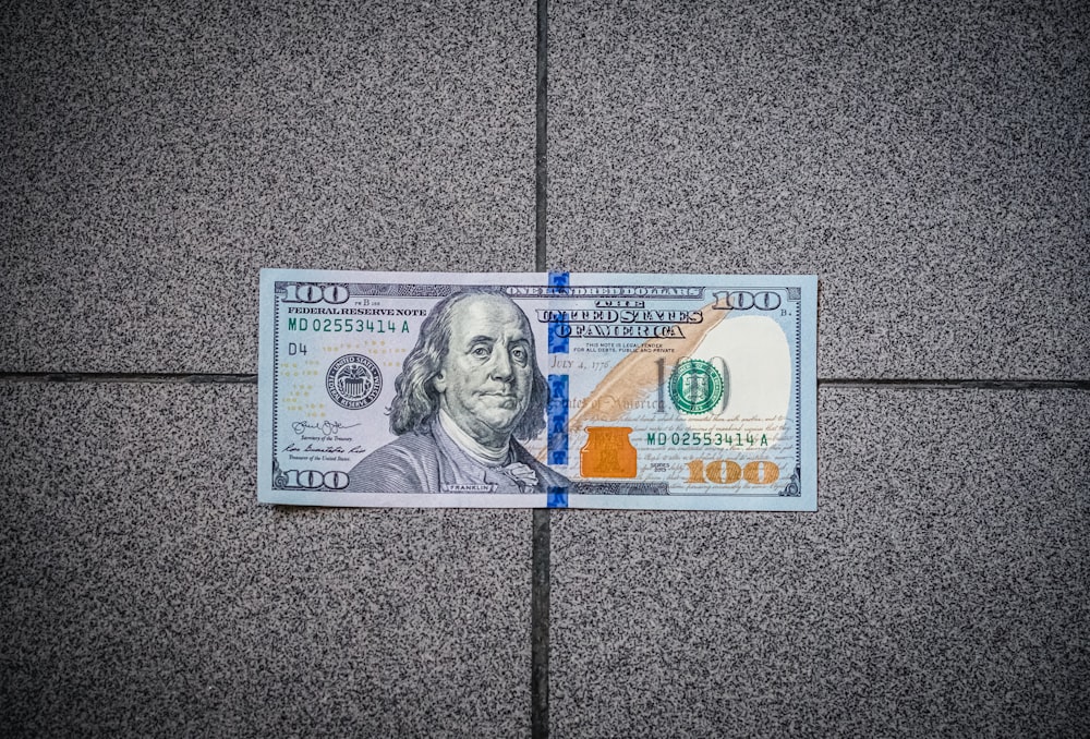 100 Dollar Bill Pictures Download Free Images On Unsplash
