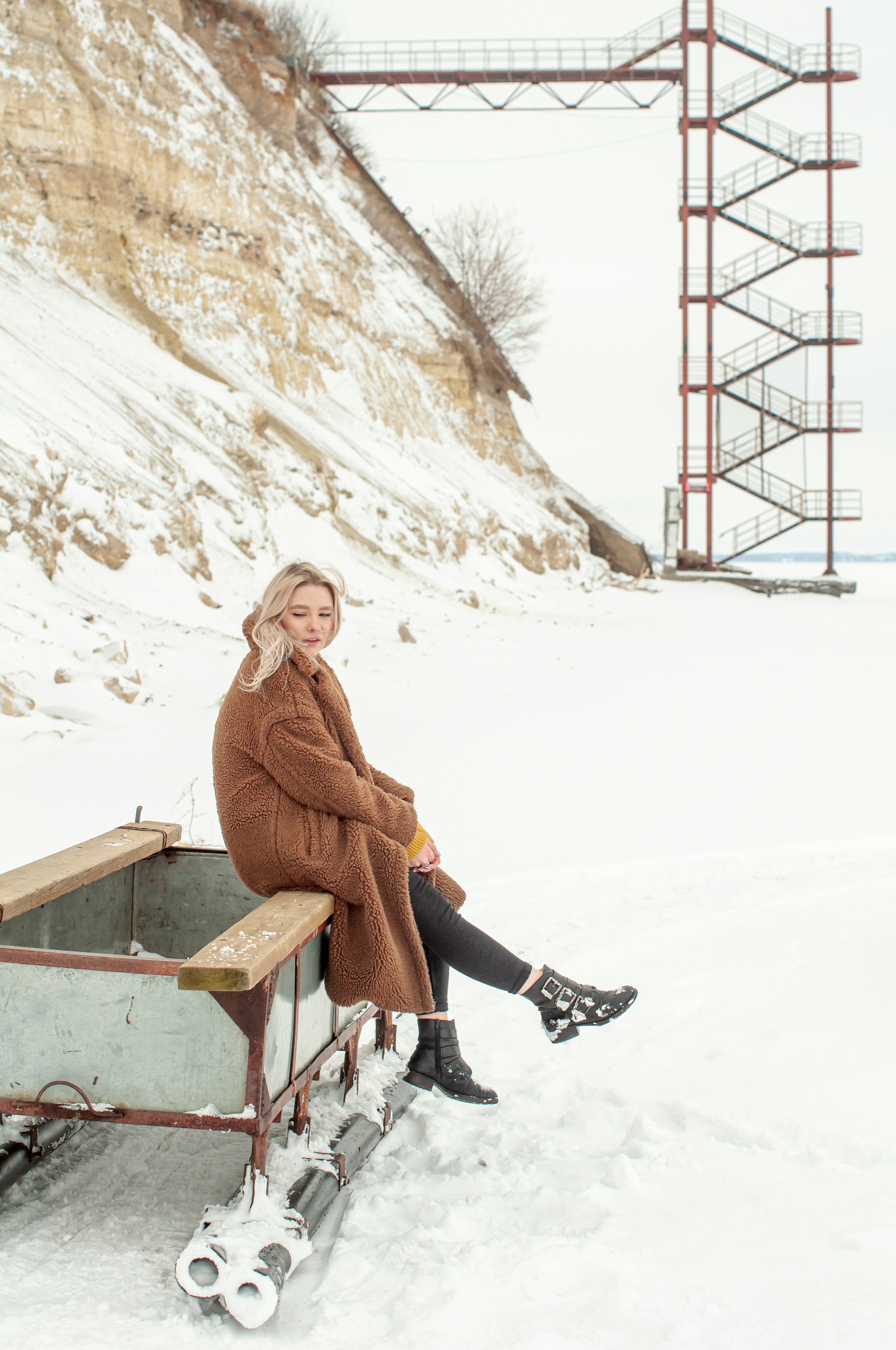 winter sleigh ride fashion wallpaper, wallpaper, Best Outfits for Sleigh Rides & Carriage Tours: Winter Style Guide 3