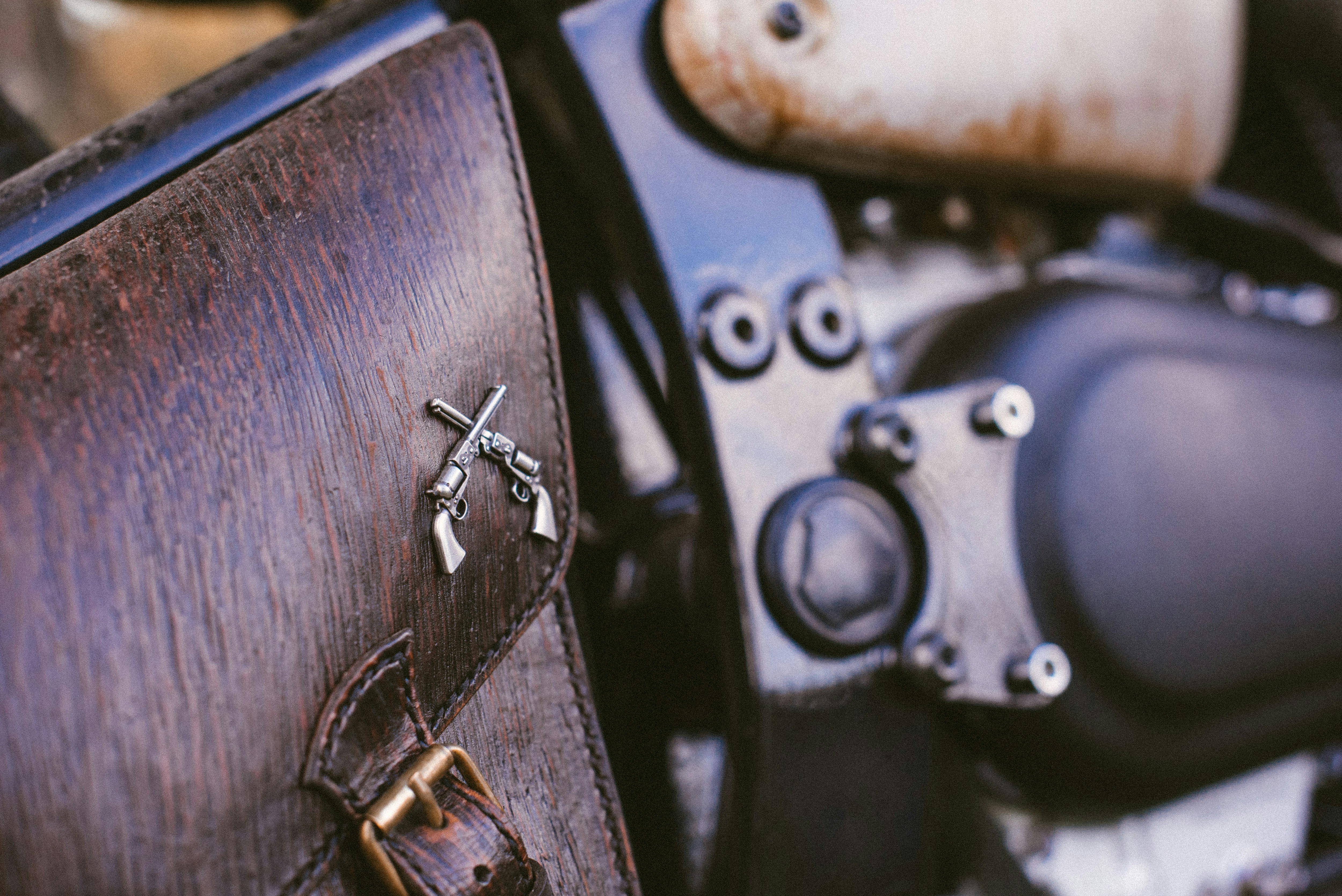 custom motorcycle details: bag