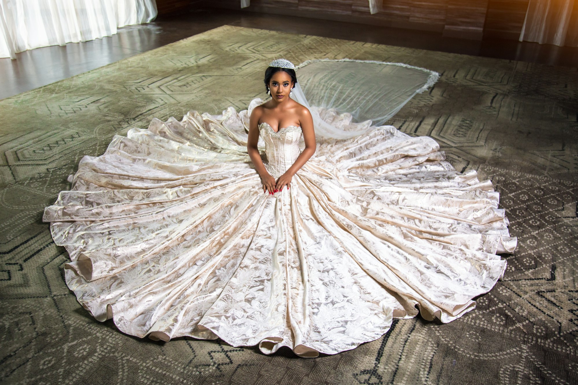 8 options for when you can't afford your dream wedding gown