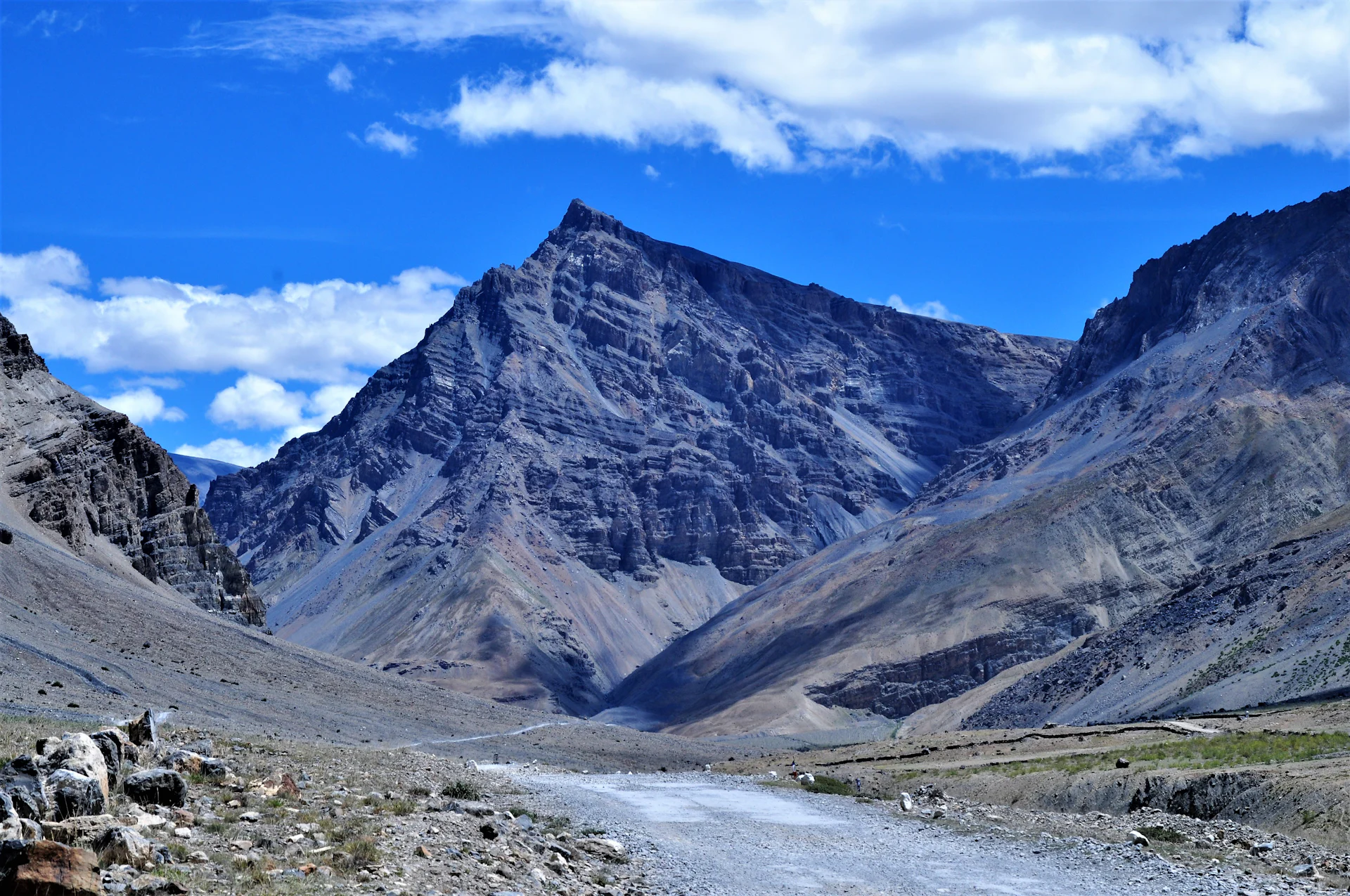 Delhi to Naina Devi by taxi