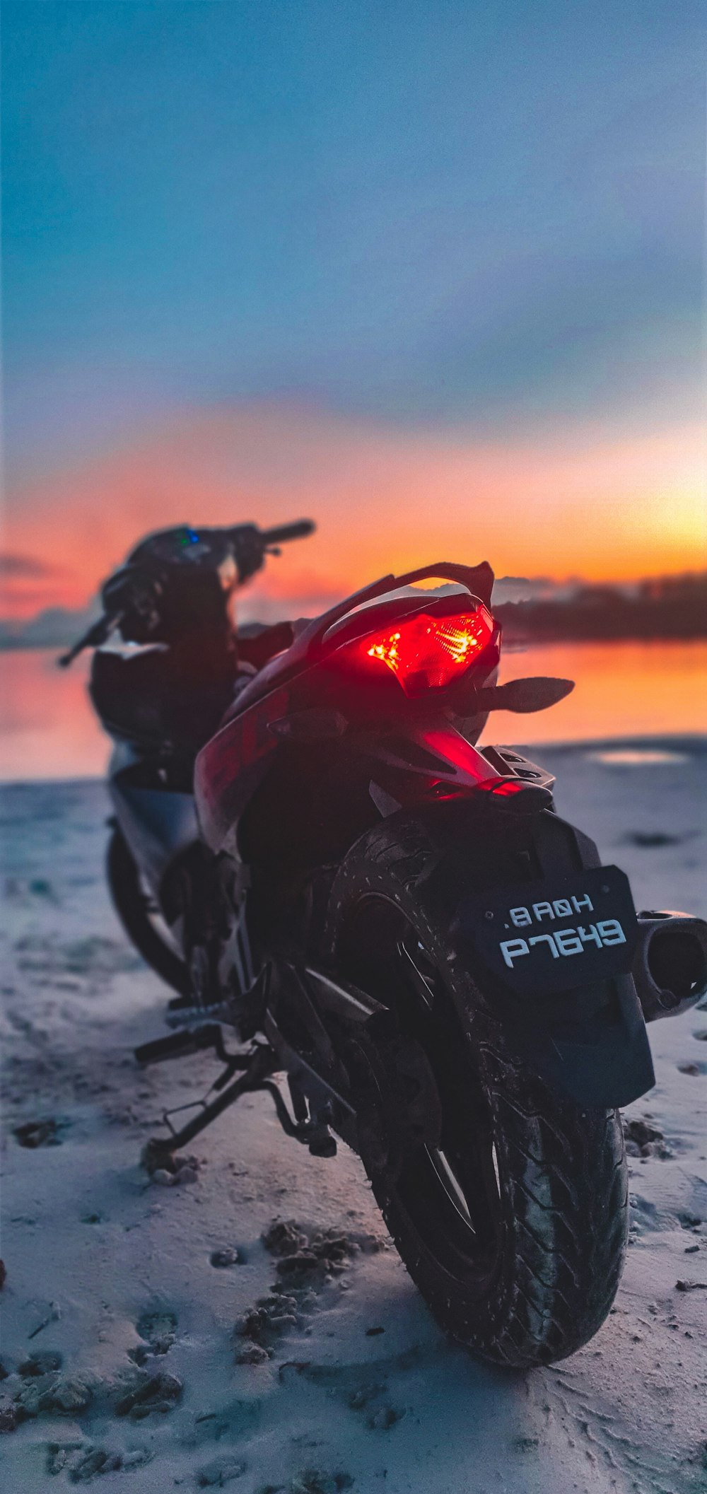 black and orange honda motorcycle photo – Free Vehicle Image on Unsplash