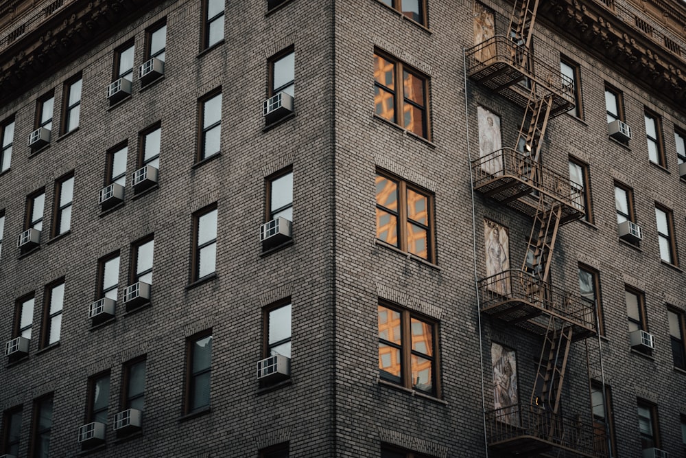 brown concrete building during daytime