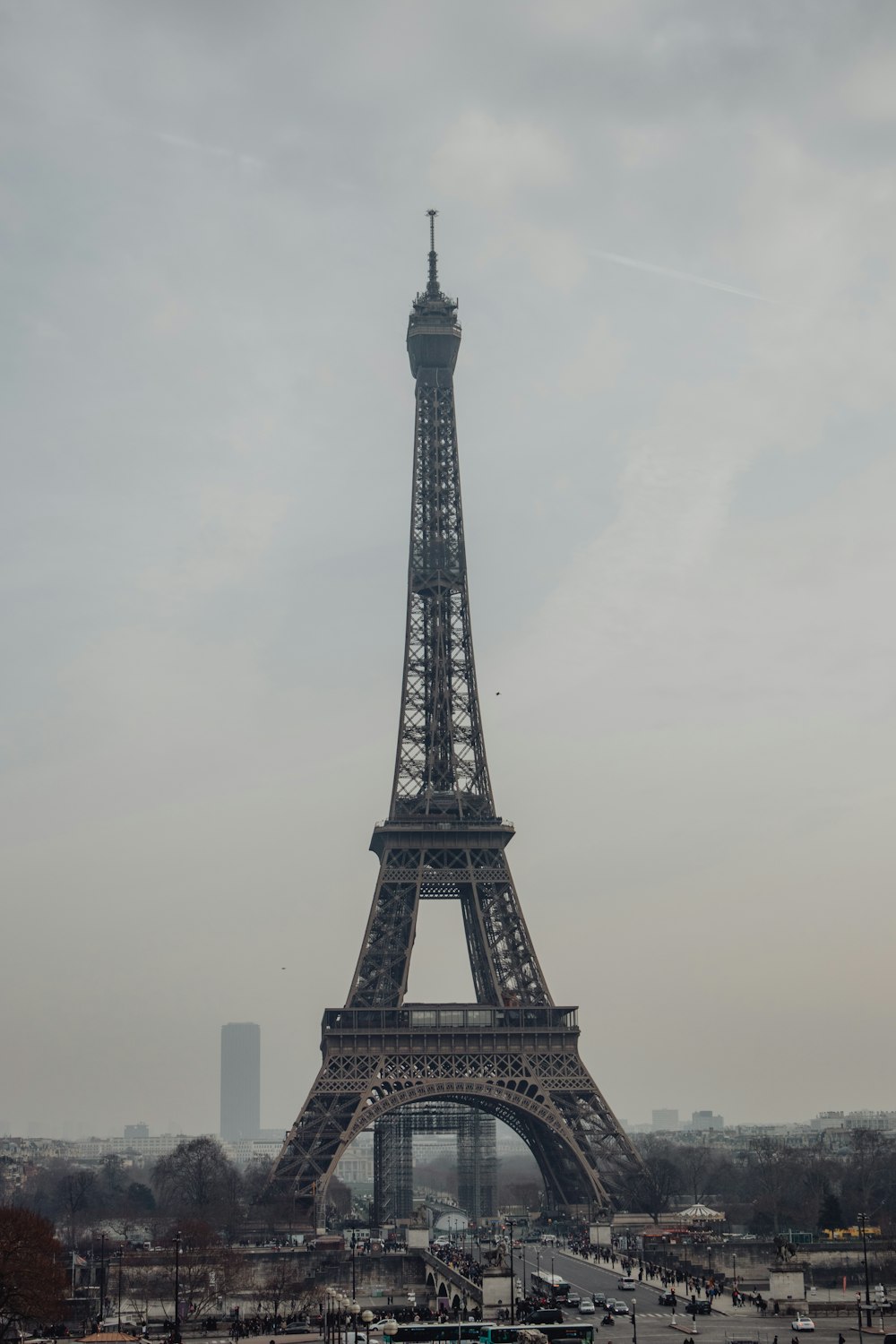 eiffel tower under gray sky