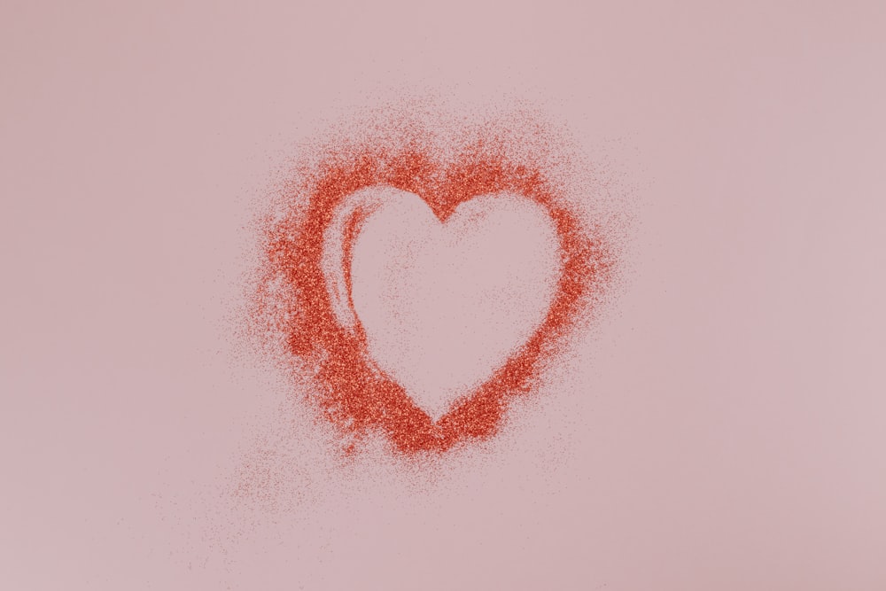 ilustração da forma do coração vermelho e branco