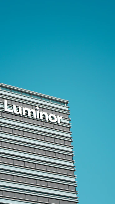 Image showing the exterior of Manta Business Center, home to Fortiora's office.