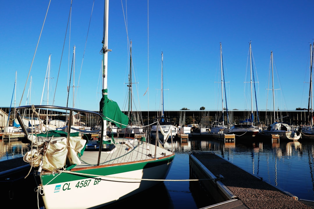 travelers stories about Dock in Pleasant Harbor Marina, United States