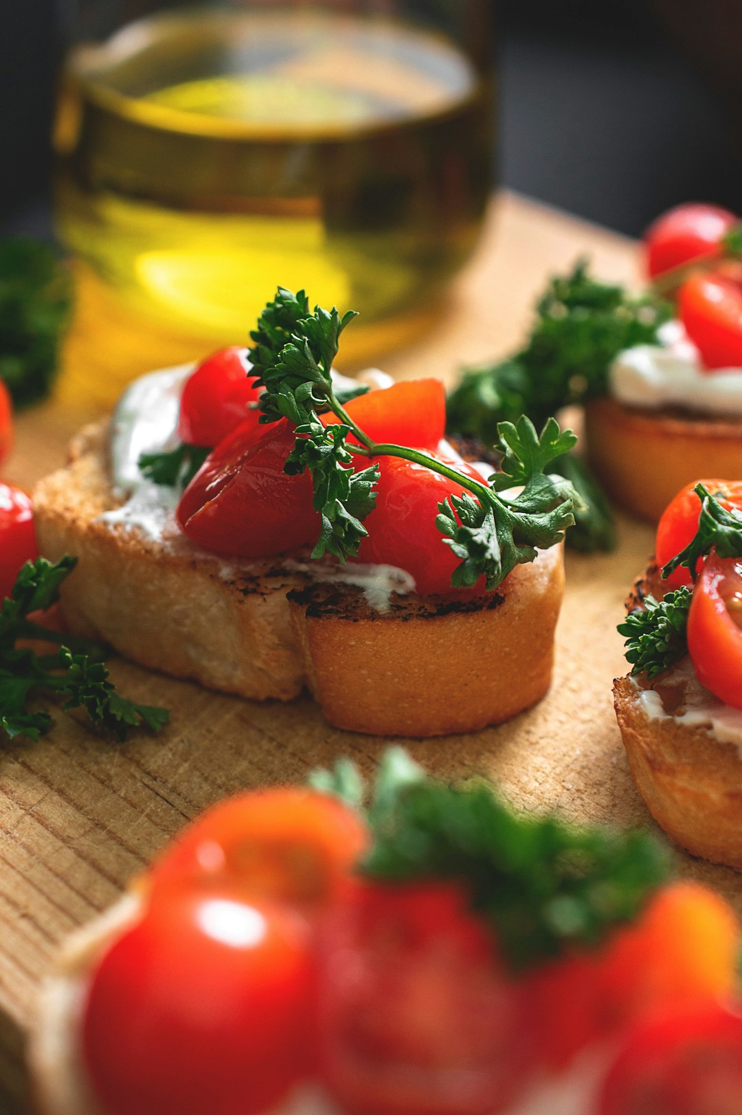 bread with tomato and green leaves