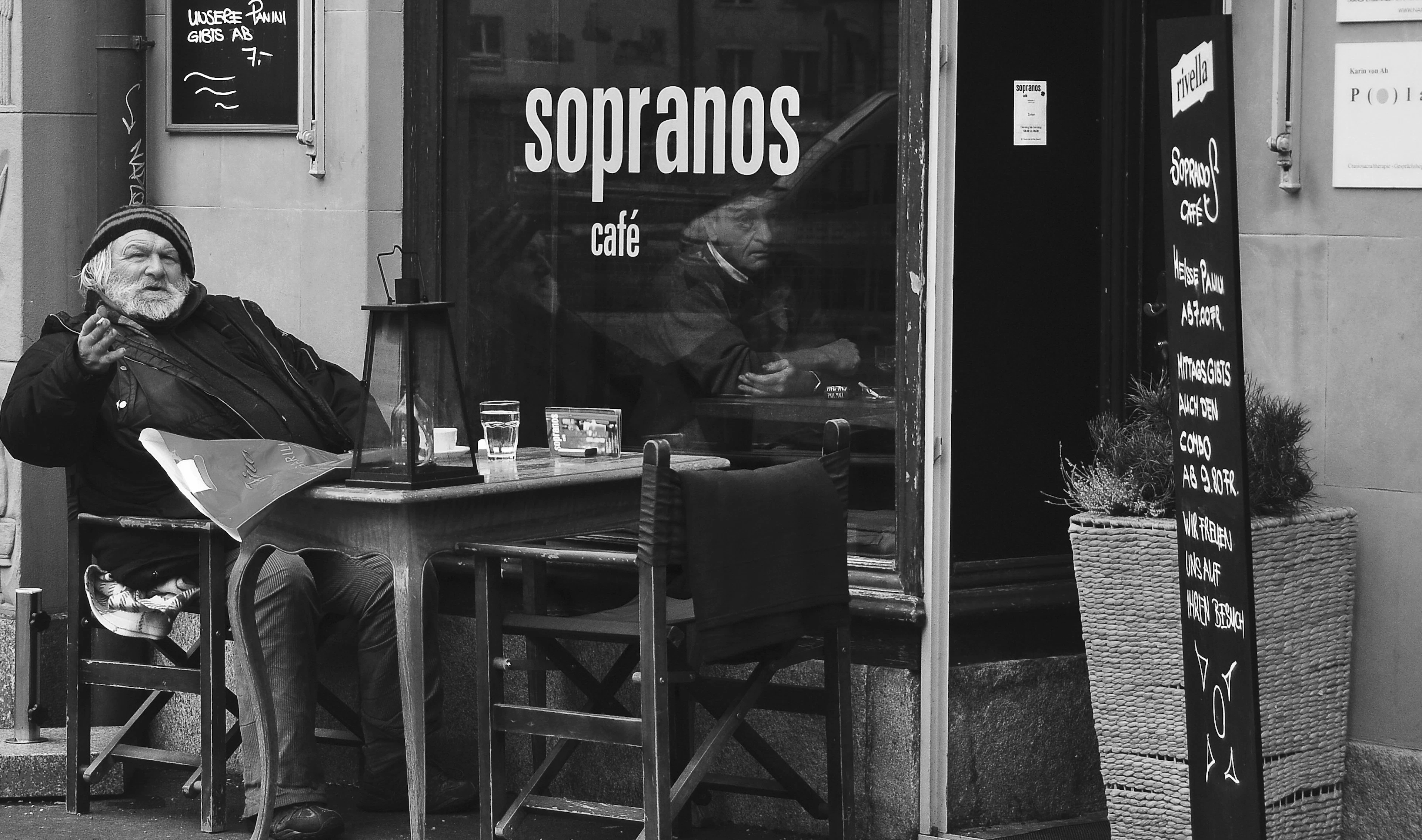 Adriano's Bar & Café