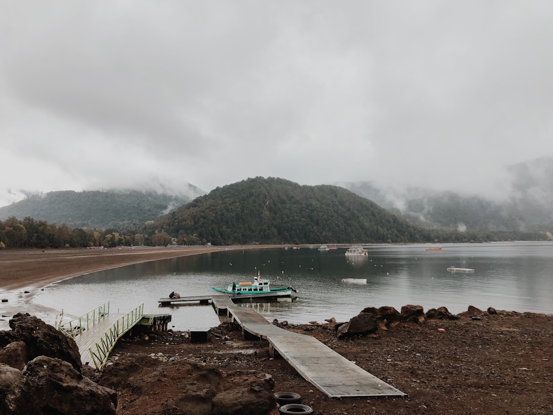 travelers stories about Reservoir in Lago Caburga, Chile