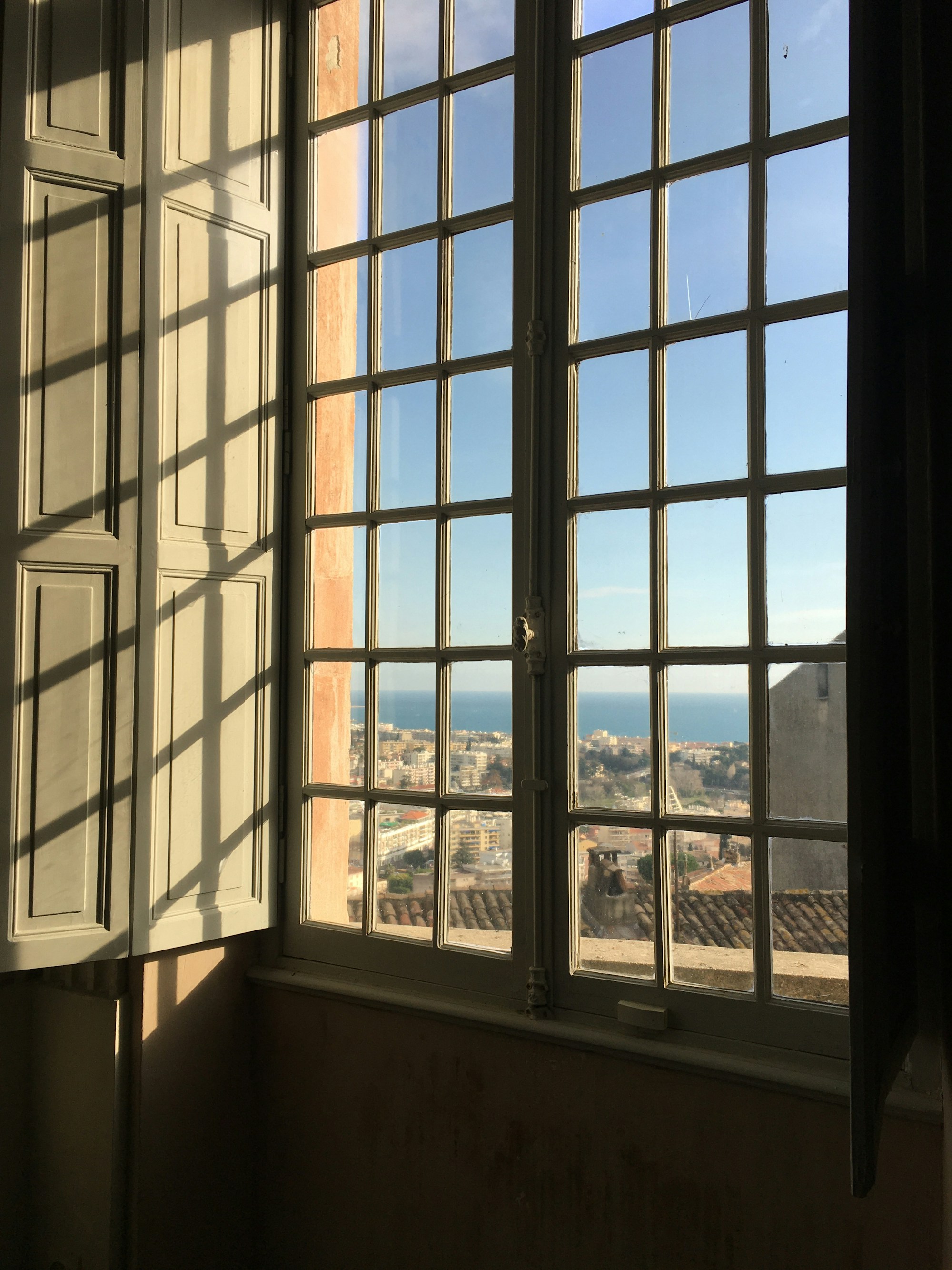 Cagnes-sur-Mer: Exploring Local Culture & Traditions