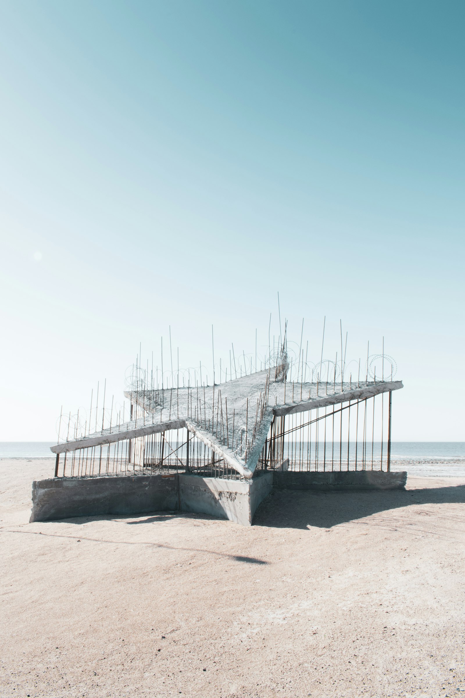 Nikon D7500 + Nikon AF-S DX Nikkor 18-55mm F3.5-5.6G II sample photo. Gray wooden bridge on photography