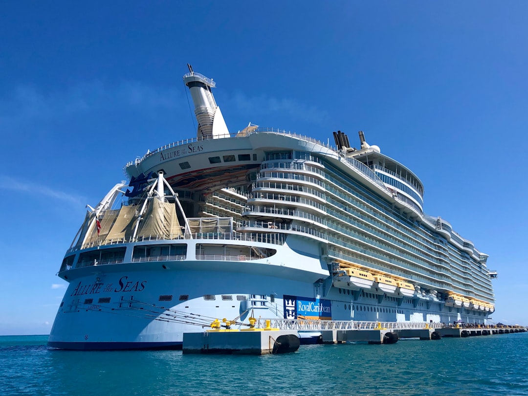 Making Waves: How Royal Caribbean&#8217;s Icon of the Seas Takes Family Vacations to New Heights