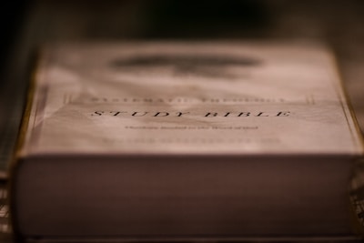 مراجعة كتاب: الضوابط الشرعية للمؤسسات المالية