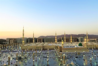 Top-5-Hajj-&-Umrah-Tour-Operators-in Bhiwandi-Mumbra-&-Thane District – 2025 Edition