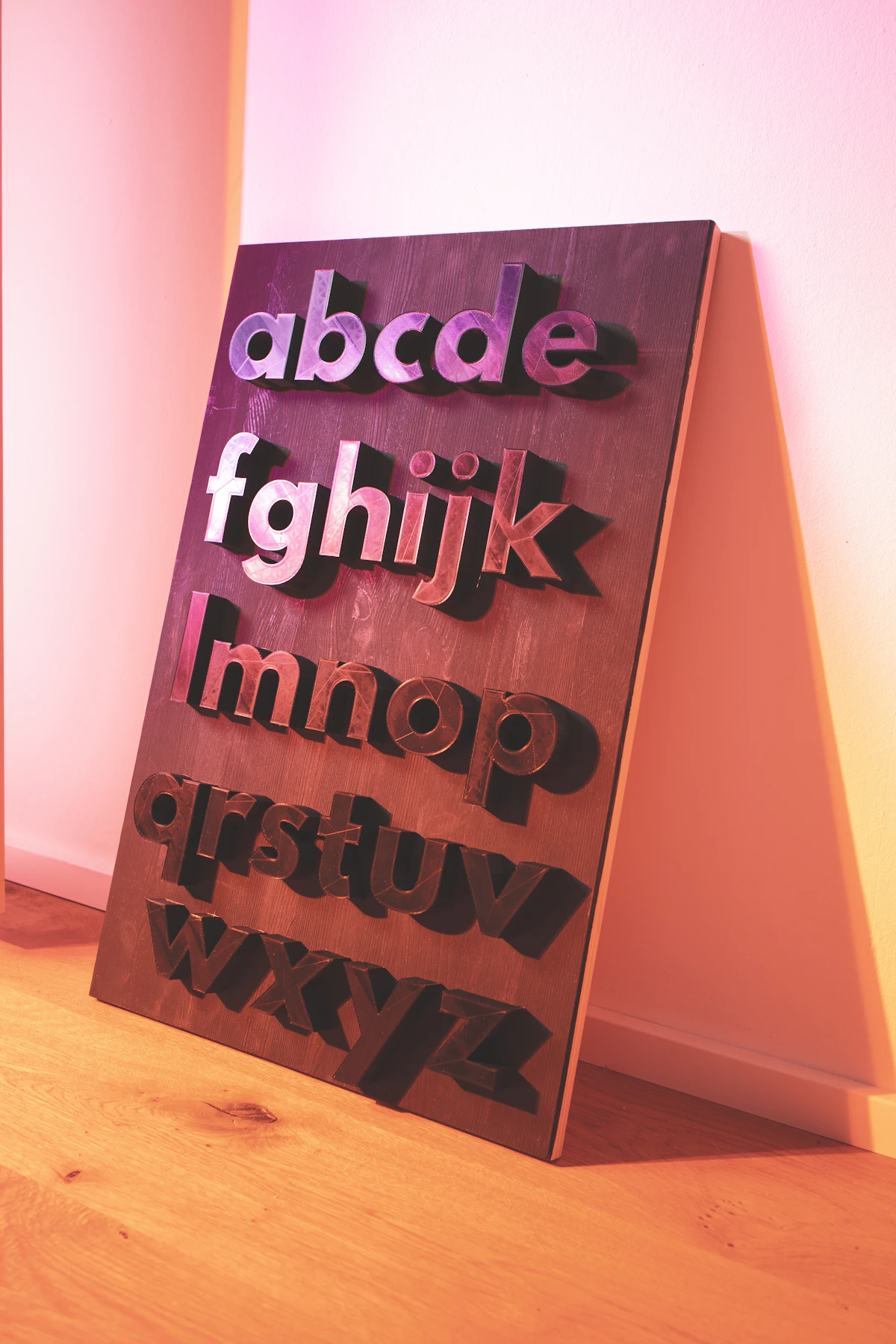 Spécimens de typographies montrant différents styles de polices pour citations