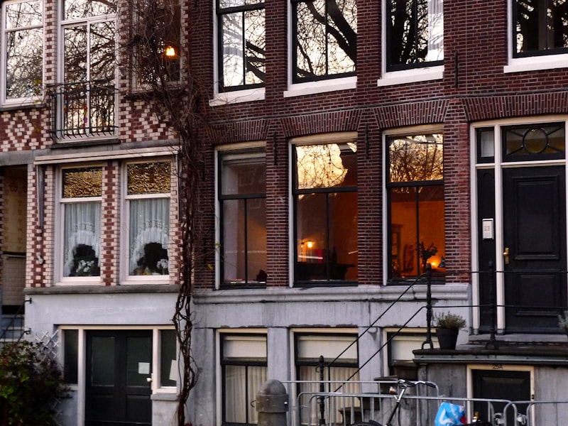 Gevel reinigen dienst bij De Haan Vastgoed Onderhoud