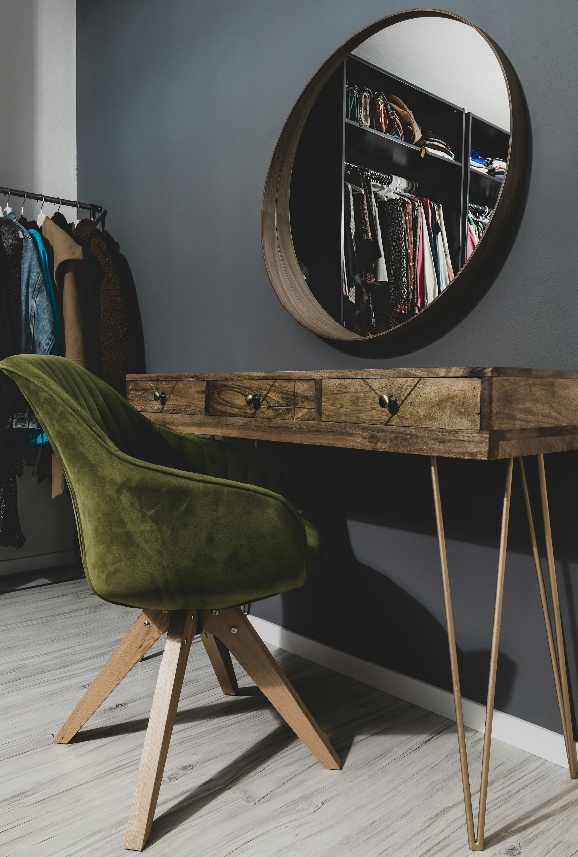 person wearing grey knit sweater