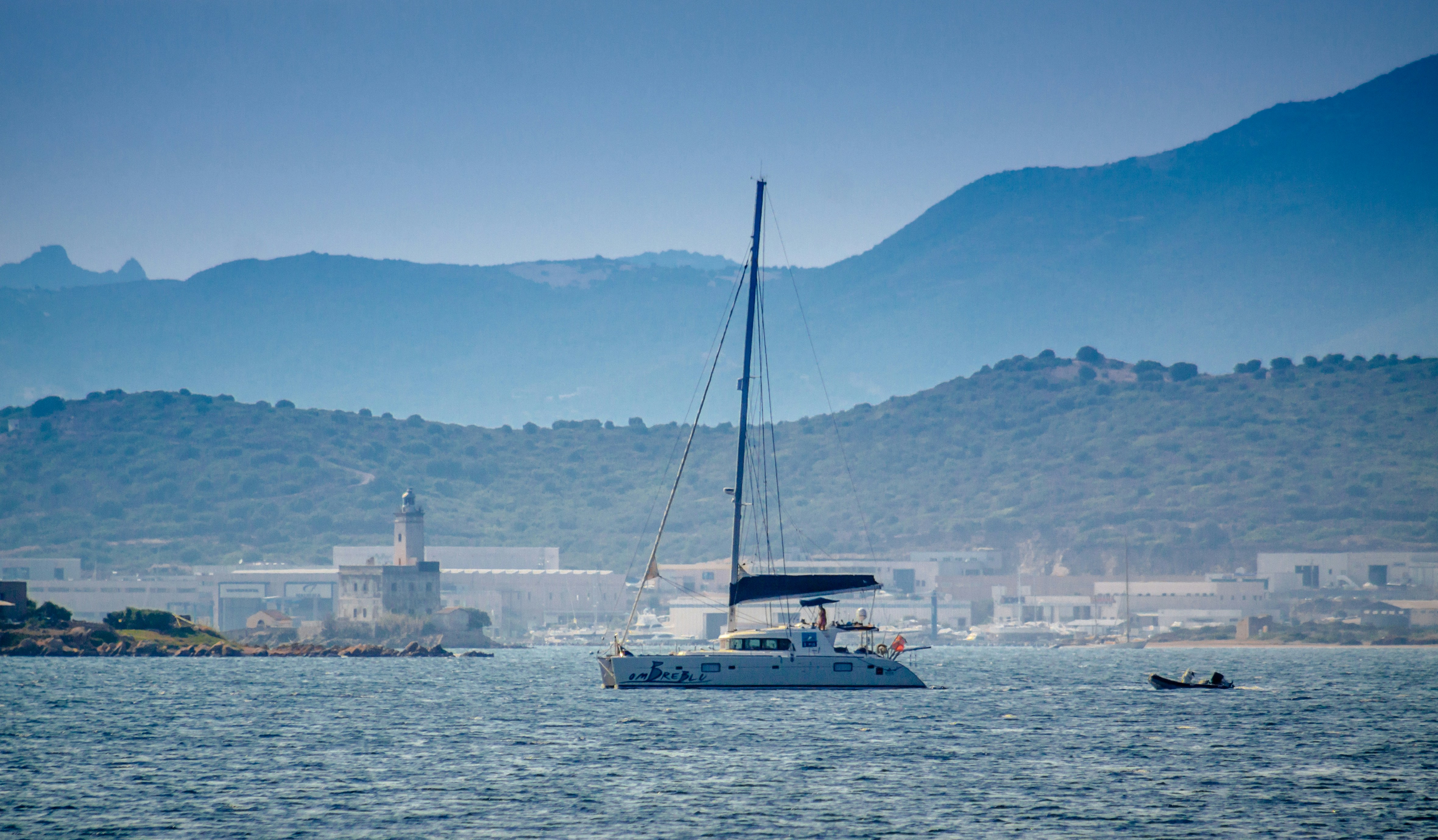 Impressie van een boot bij Olbia