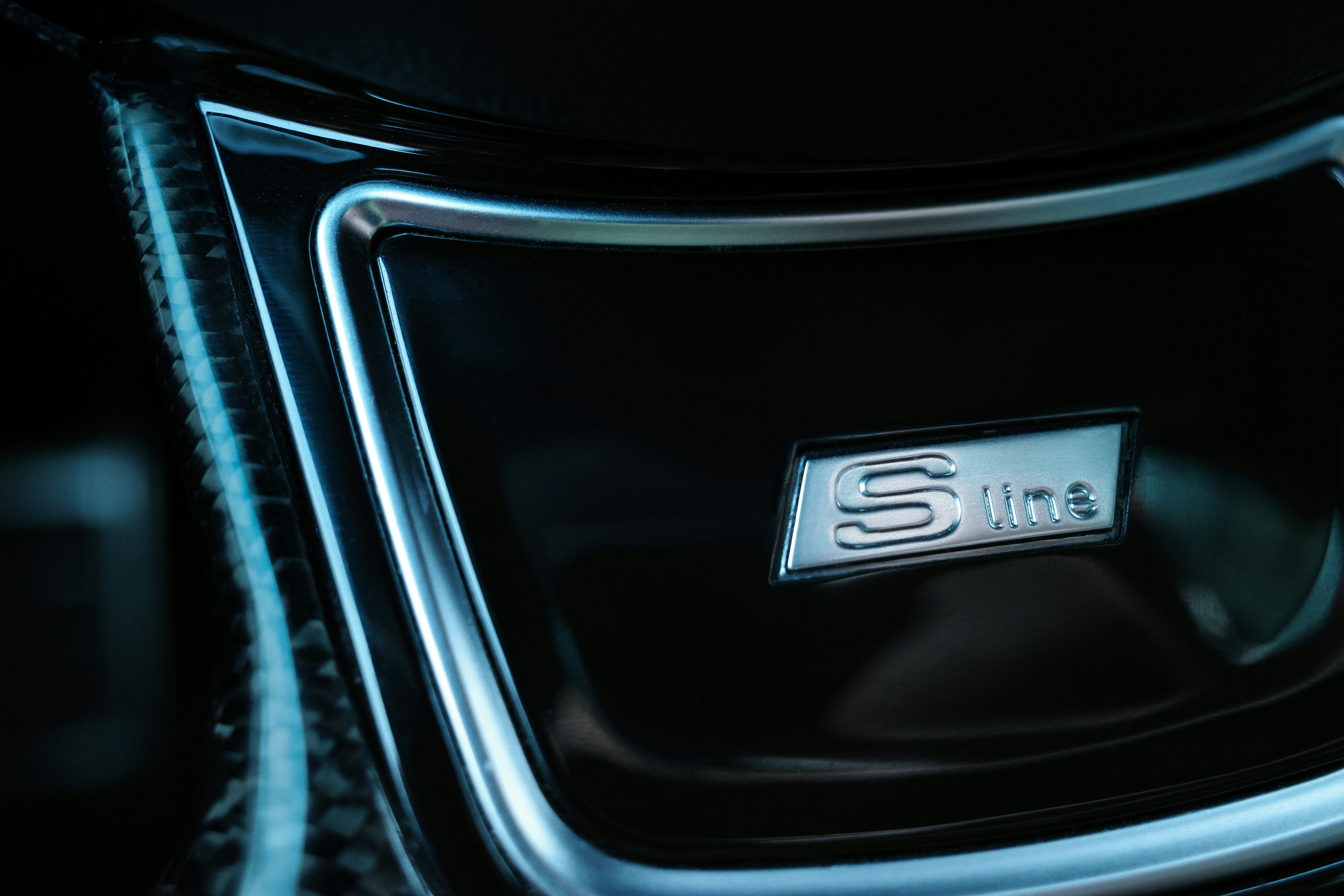 sms auto ecole - Photo by 王 大洪 on Unsplash