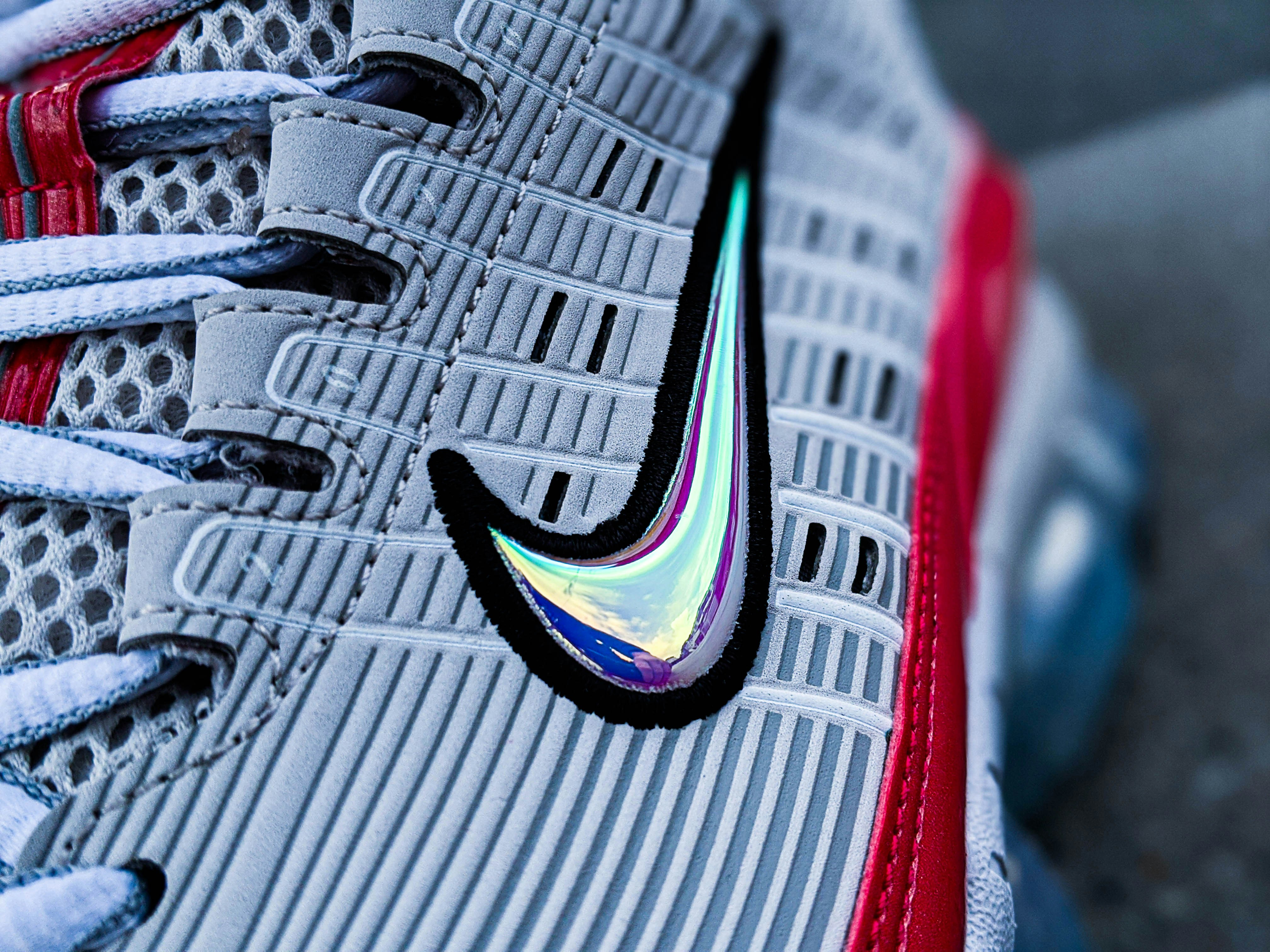 Chaussure de sport Nike noire, blanche et rouge photo �?? Image gratuite de Deutschland sur Unsplash