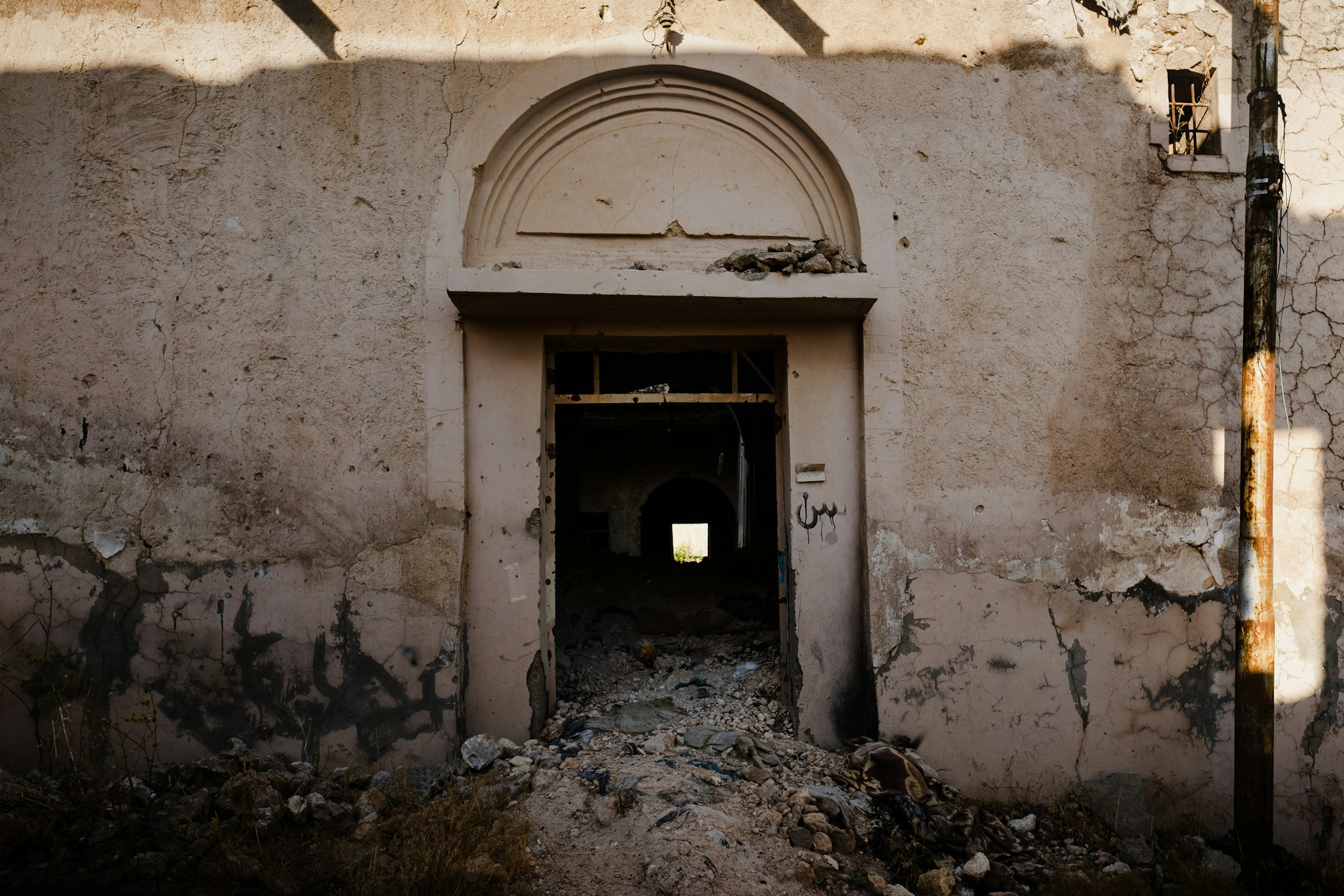 A ruined old home in Sinjar, Iraq (Levi Meir Clancy via Unsplash)