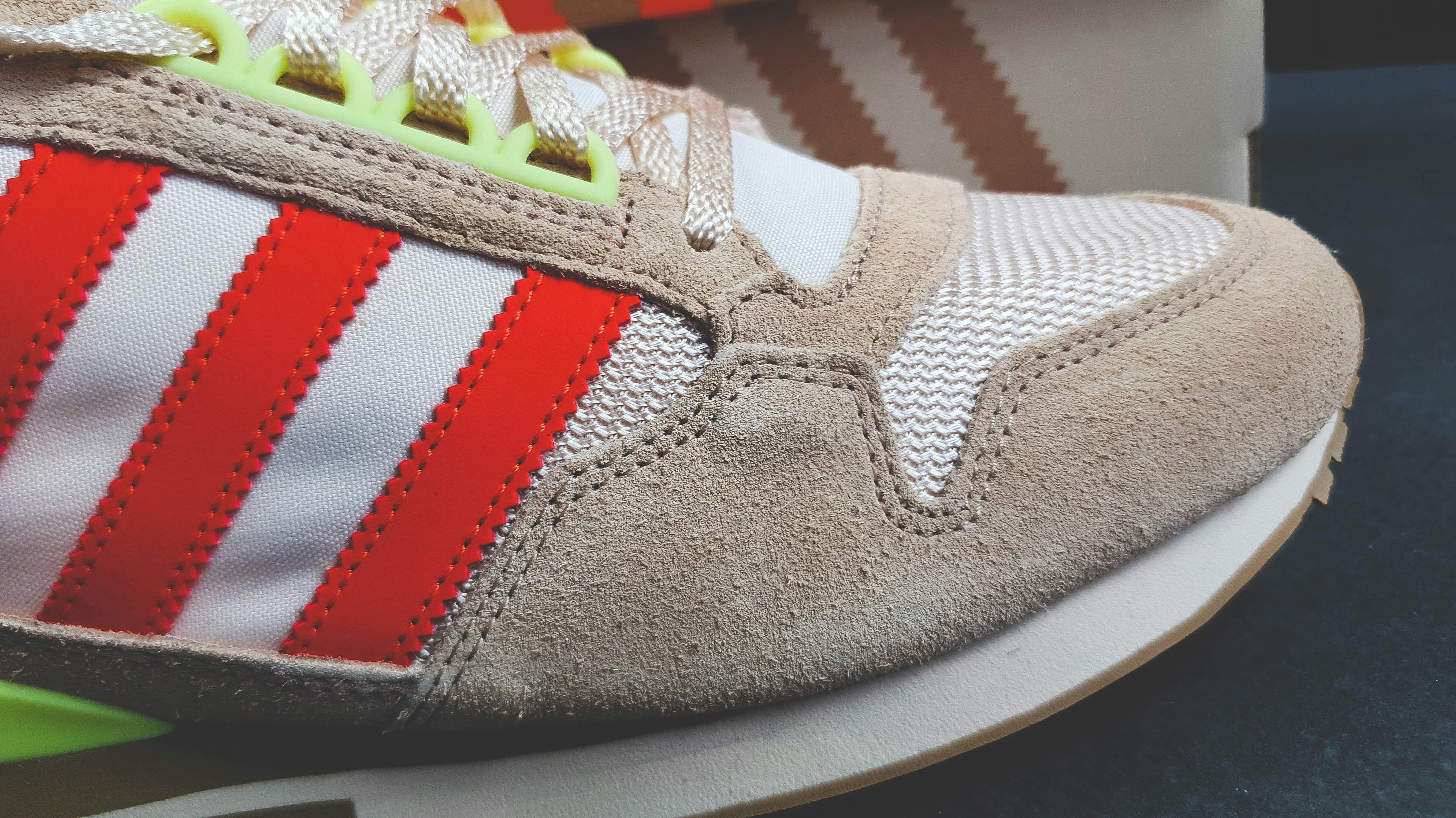 adidas ZX 500 Jordan Closeup