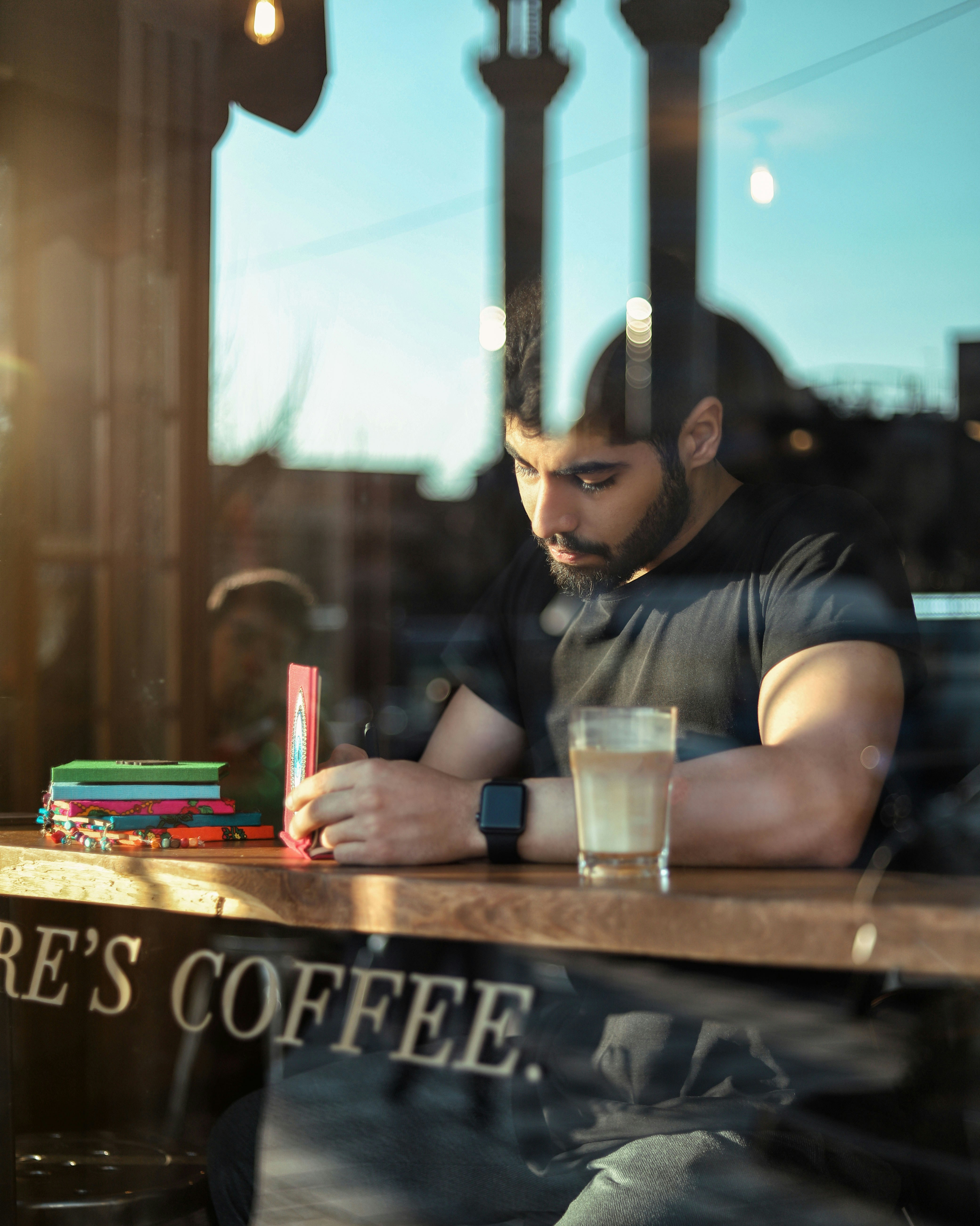 Photo by alirezaesmaeeli