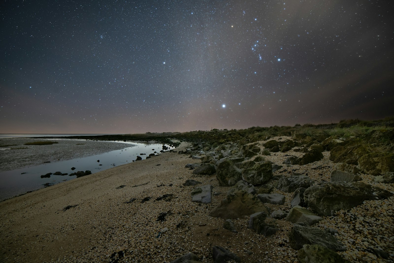 Nikon D800 + Samyang 14mm F2.8 ED AS IF UMC sample photo. Brown rocky shore under photography