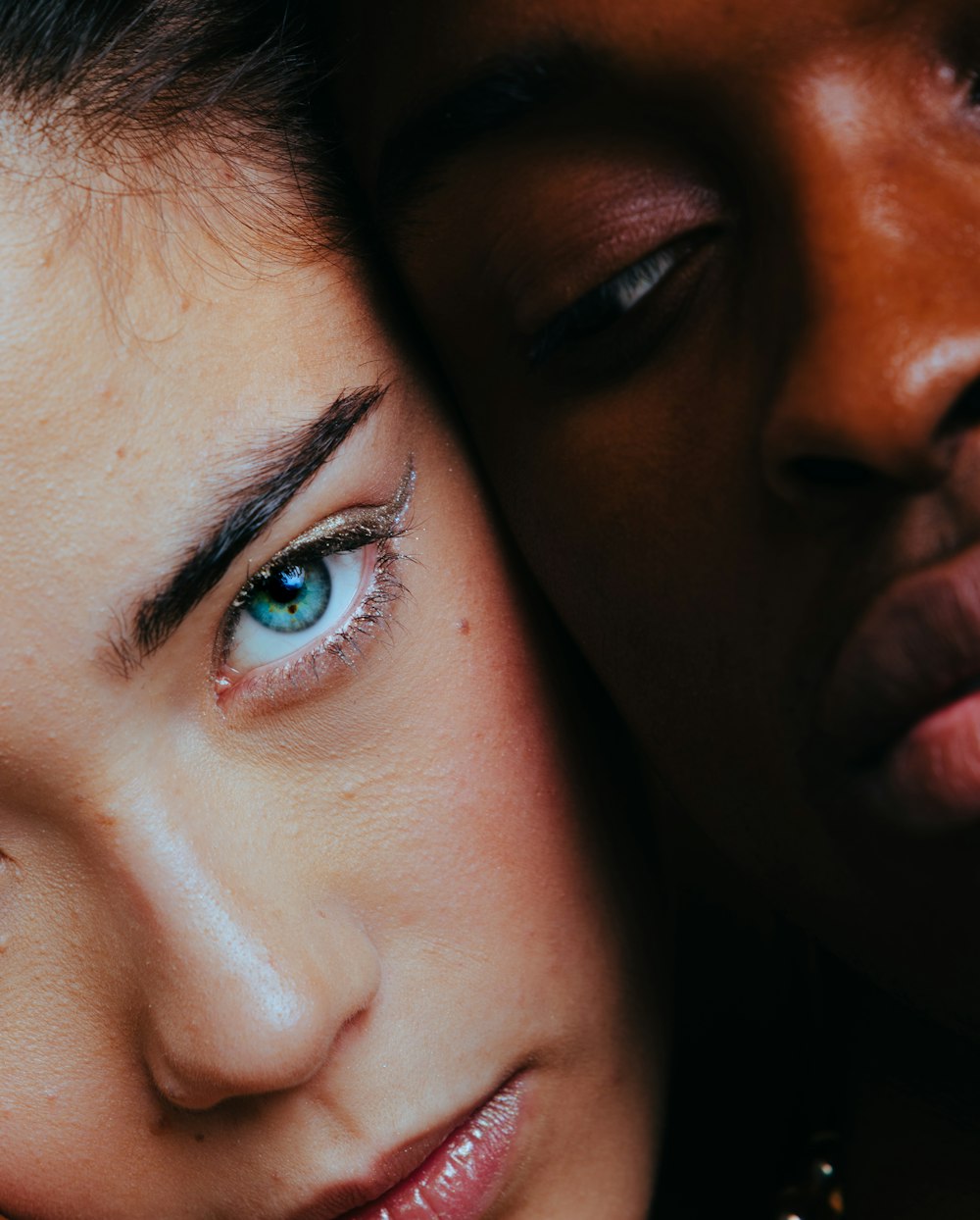 woman with blue eyes and blue eyes