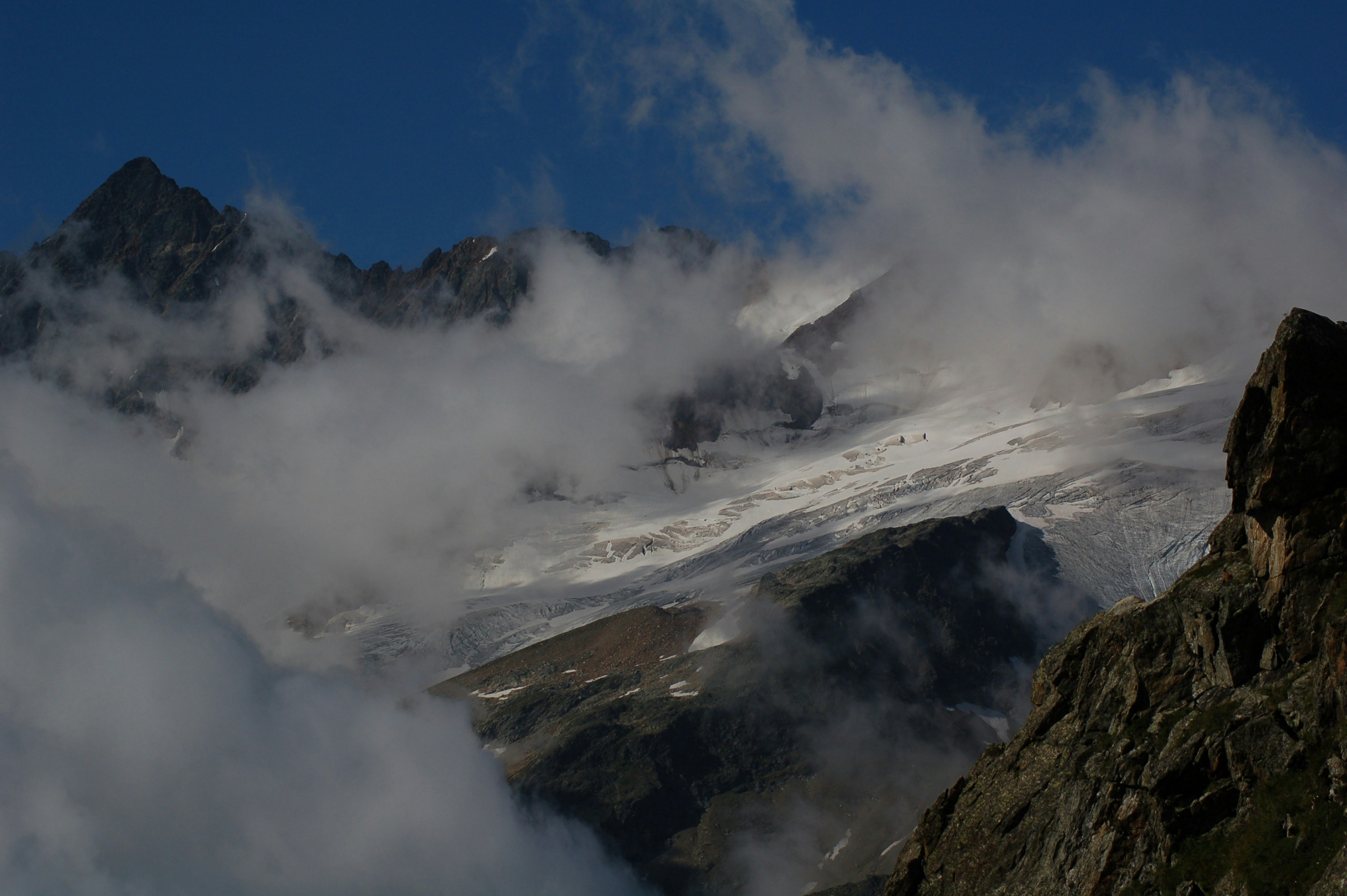 Photo by niklasbuschmann