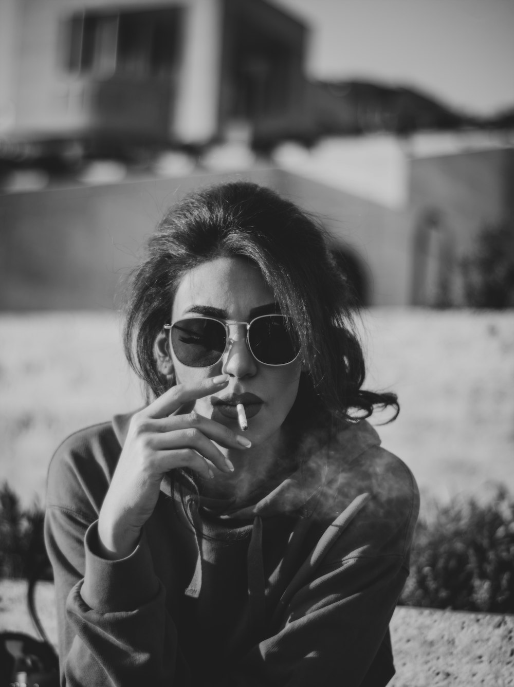 1000+ Smoking Girl Pictures | Download Free Images on Unsplash