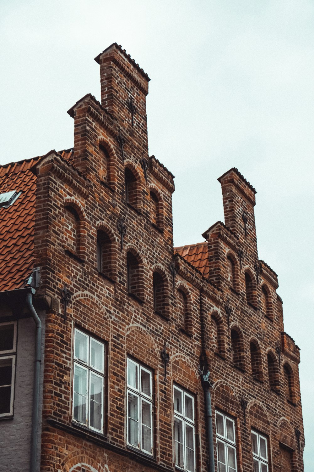 brown concrete building during daytime