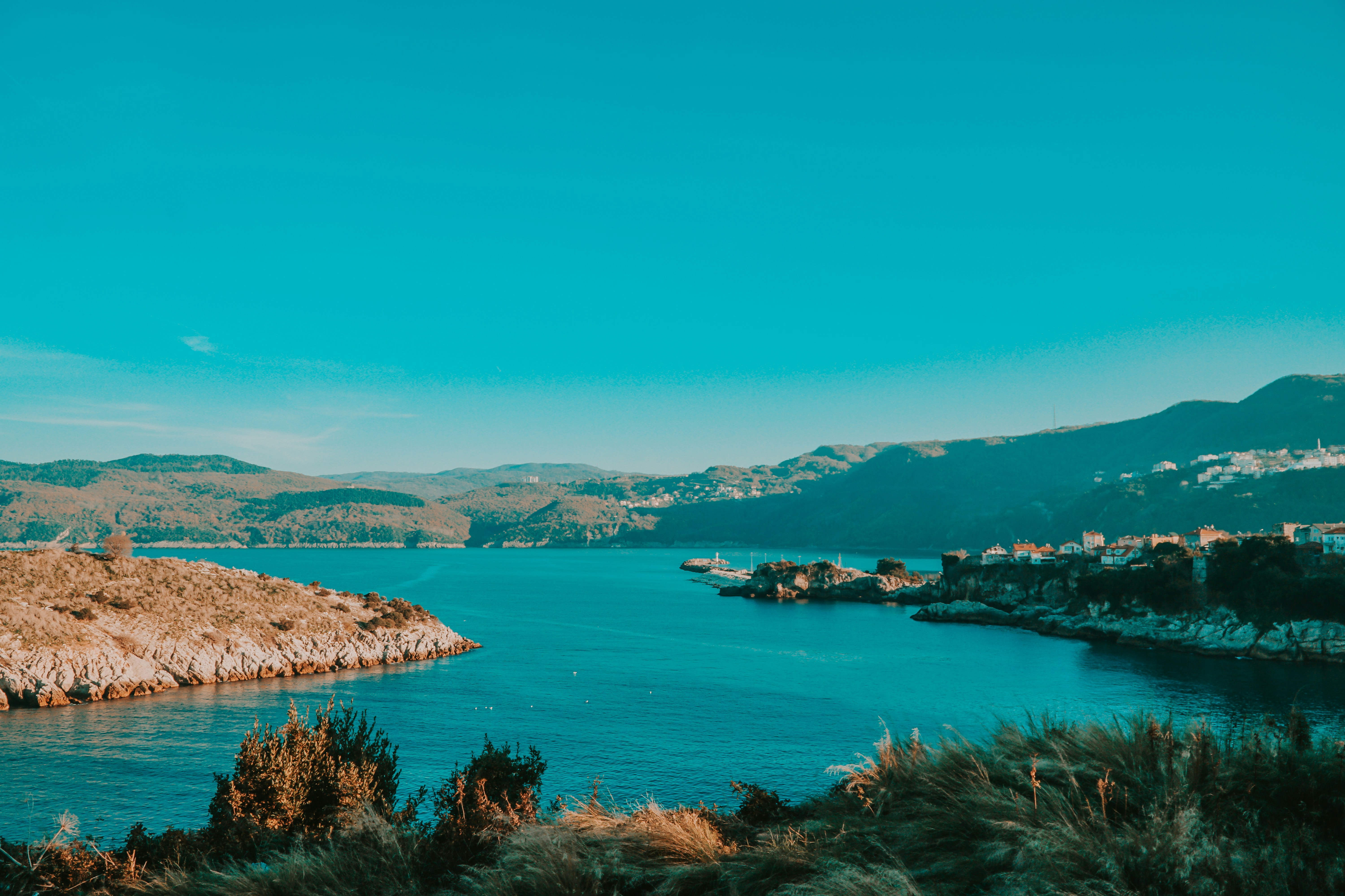 Photo by mertkahveci