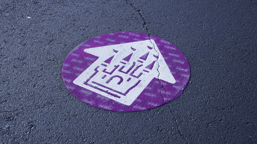 directional arrow on sidewalk