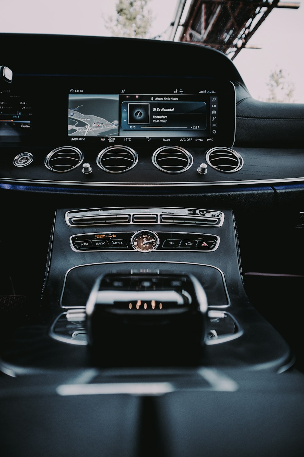 black and silver car stereo