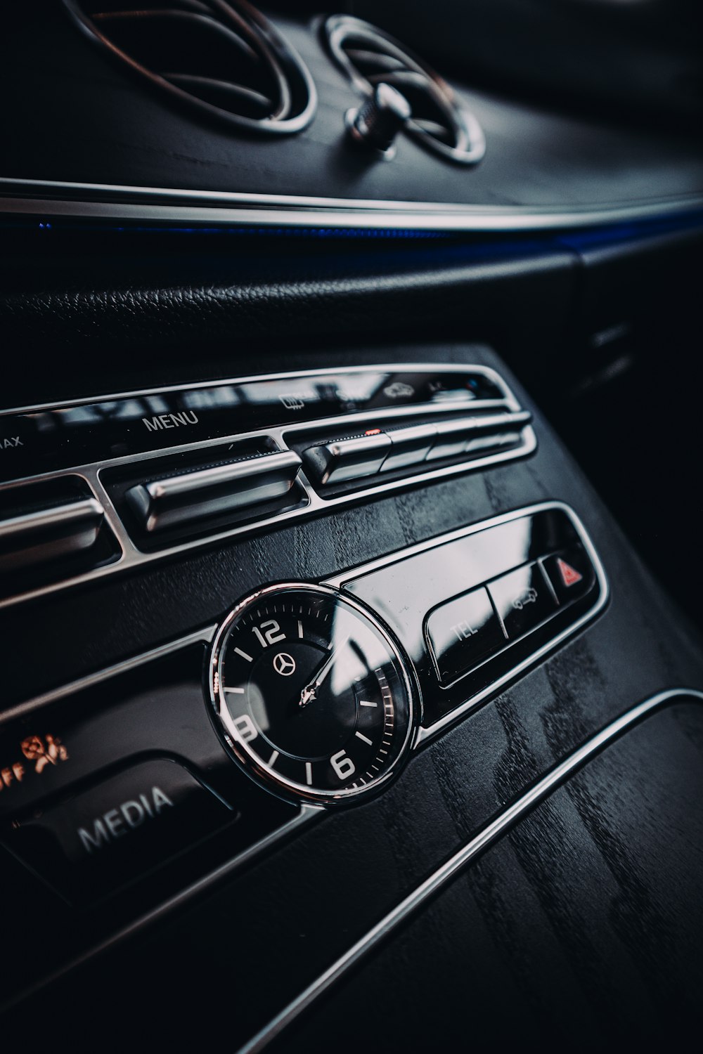 black and silver car instrument panel cluster