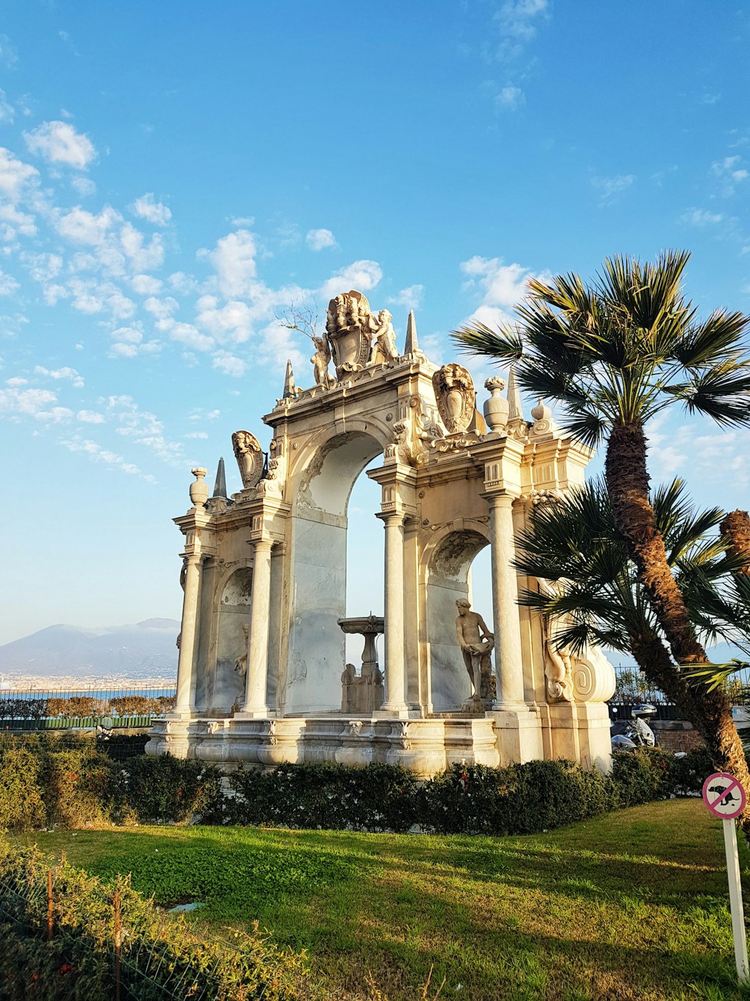 The Fontana del Gigante in Naples, Italy.
For more visual travel inspiration visit our instagram: https://www.instagram.com/reiseuhu/