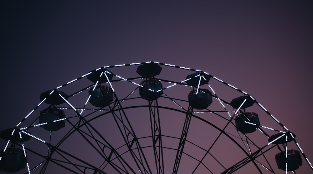 red and black ferris wheel