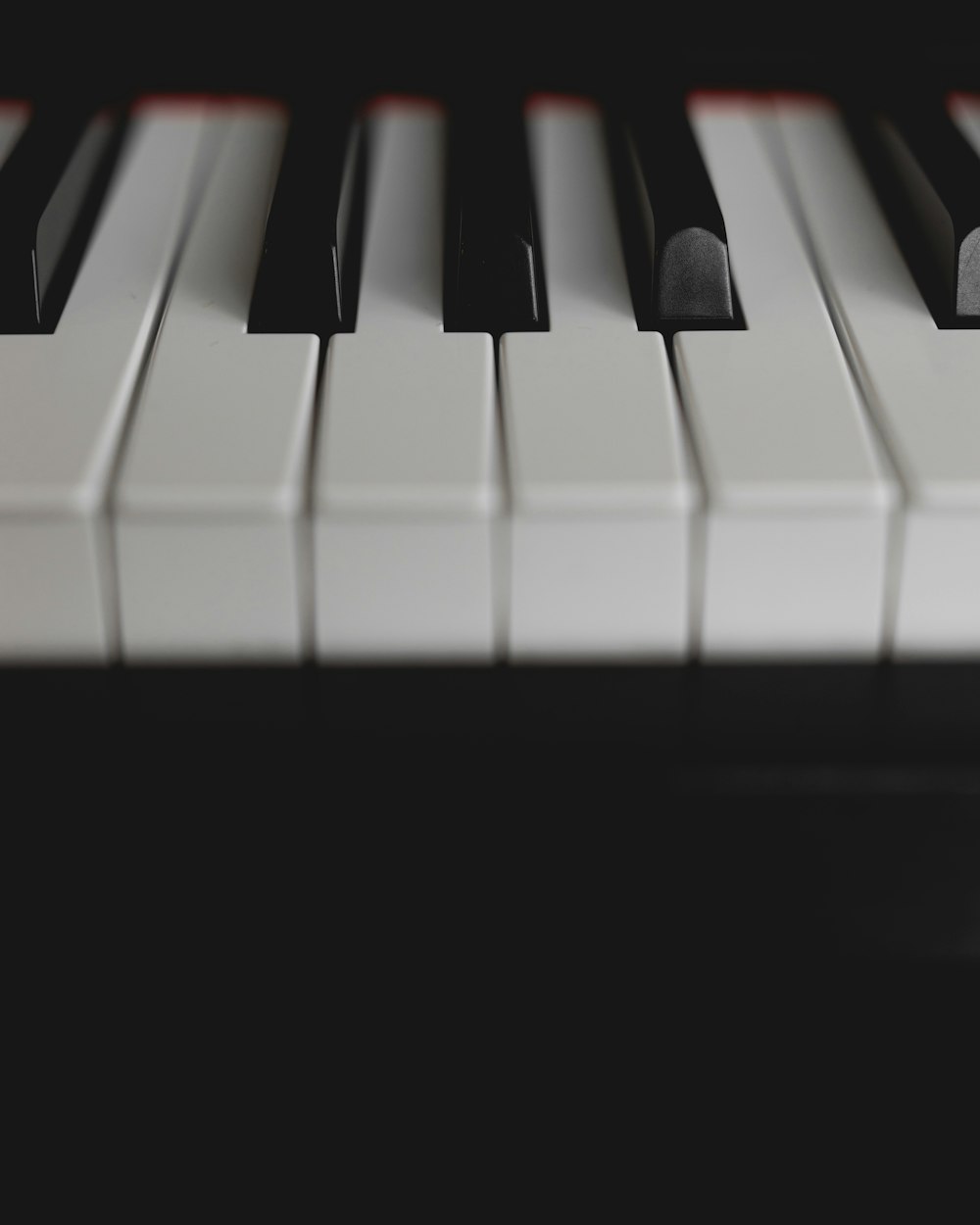 black and white piano keys