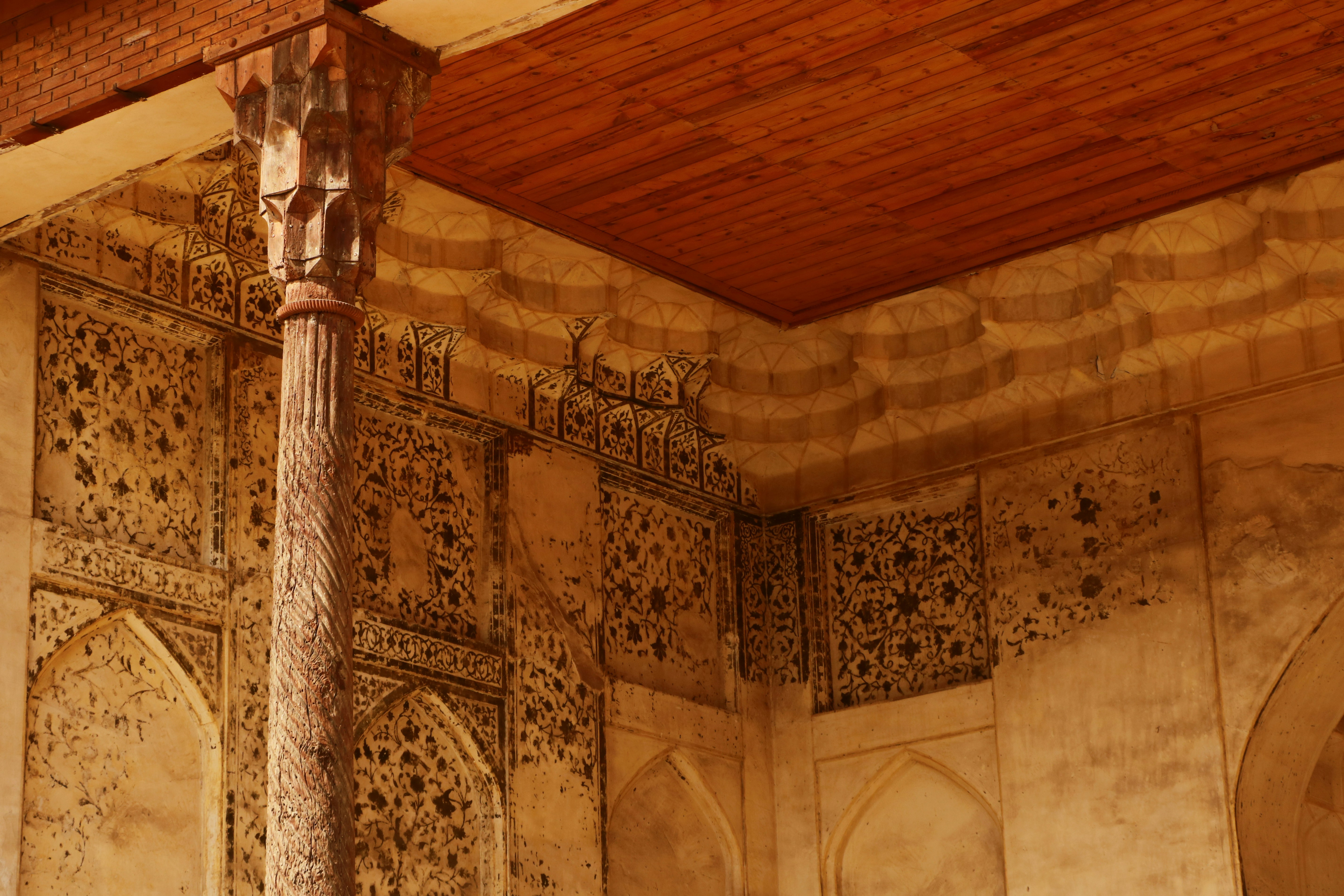 brown and white floral ceiling