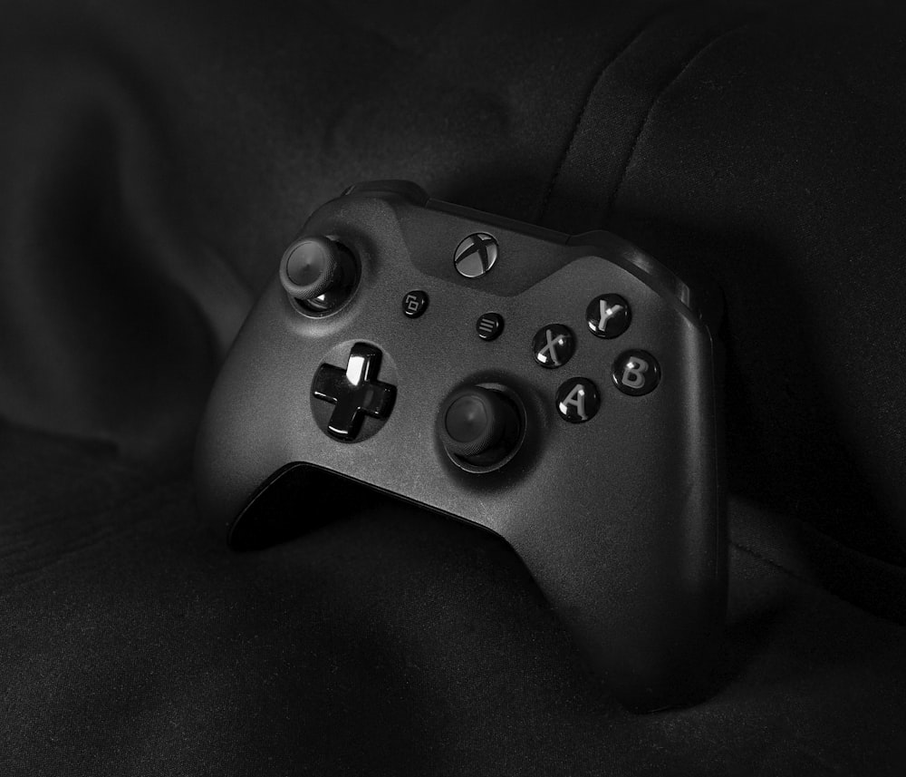 black xbox one game controller