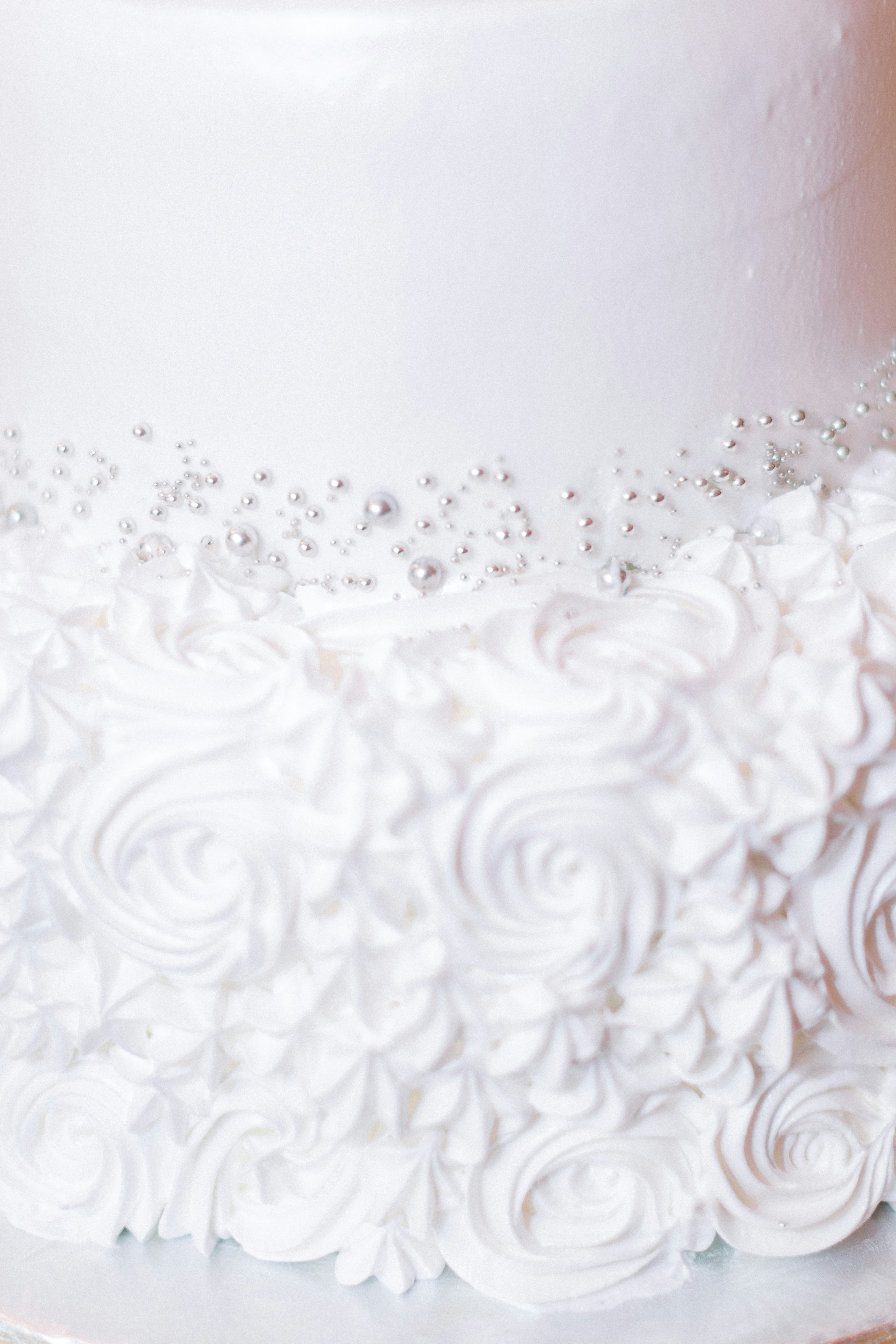 tessuto floreale bianco e marrone