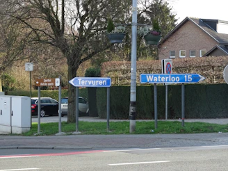 A map of Braine-l’Alleud showing locations of installed Vespa Go! stations with small icons.