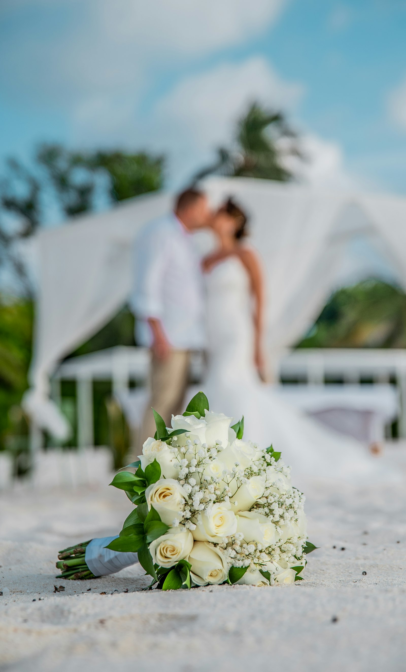 Nikon D810 + Sigma 24-70mm F2.8 DG OS HSM Art sample photo. Man in white dress photography